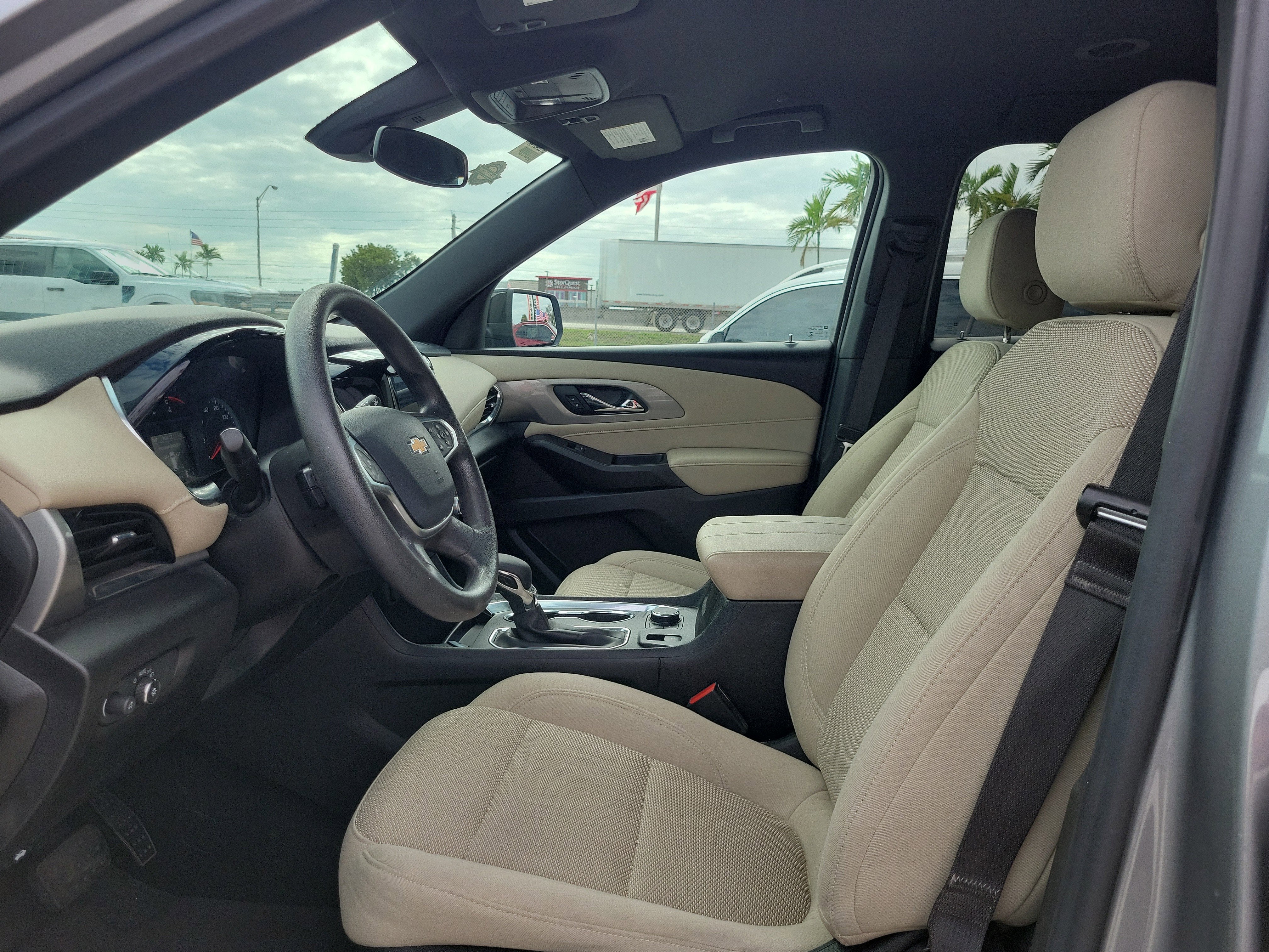 2023 Chevrolet Traverse LS