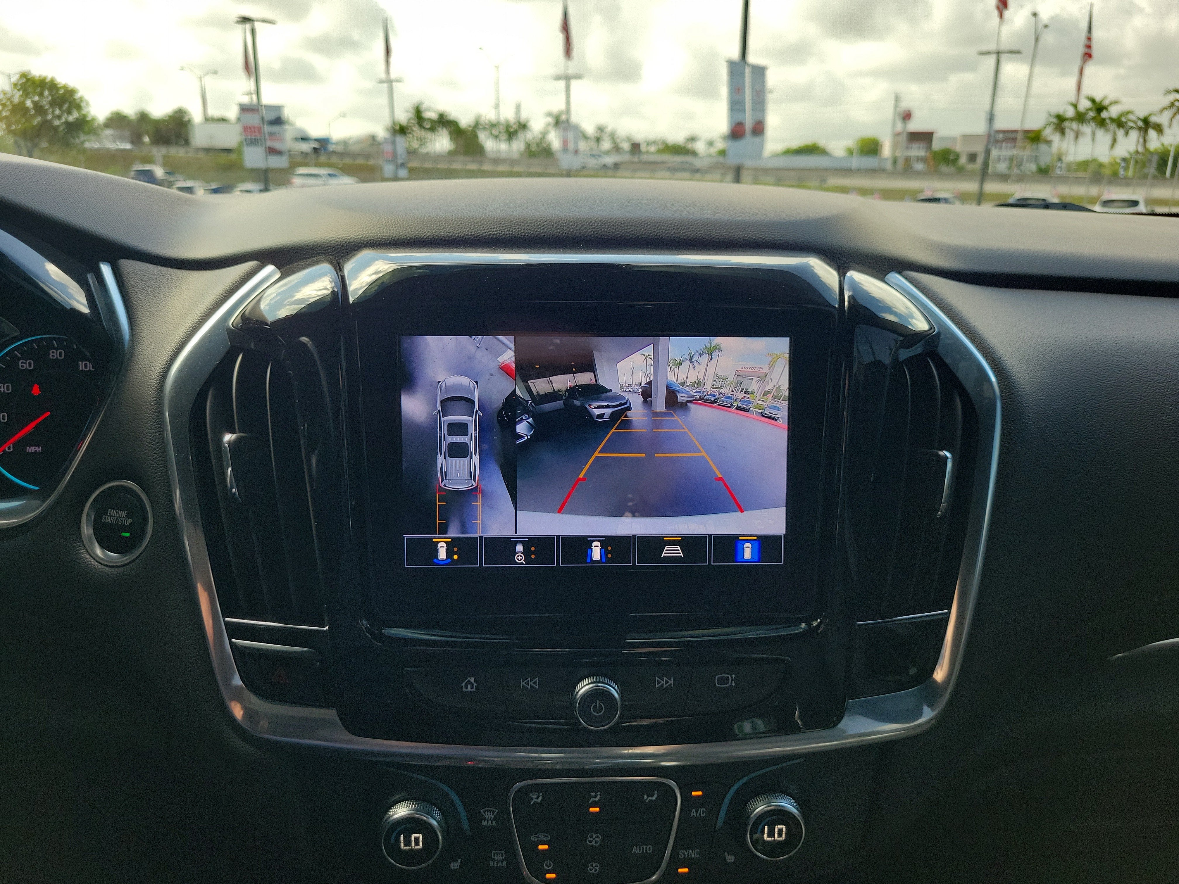 2022 Chevrolet Traverse RS