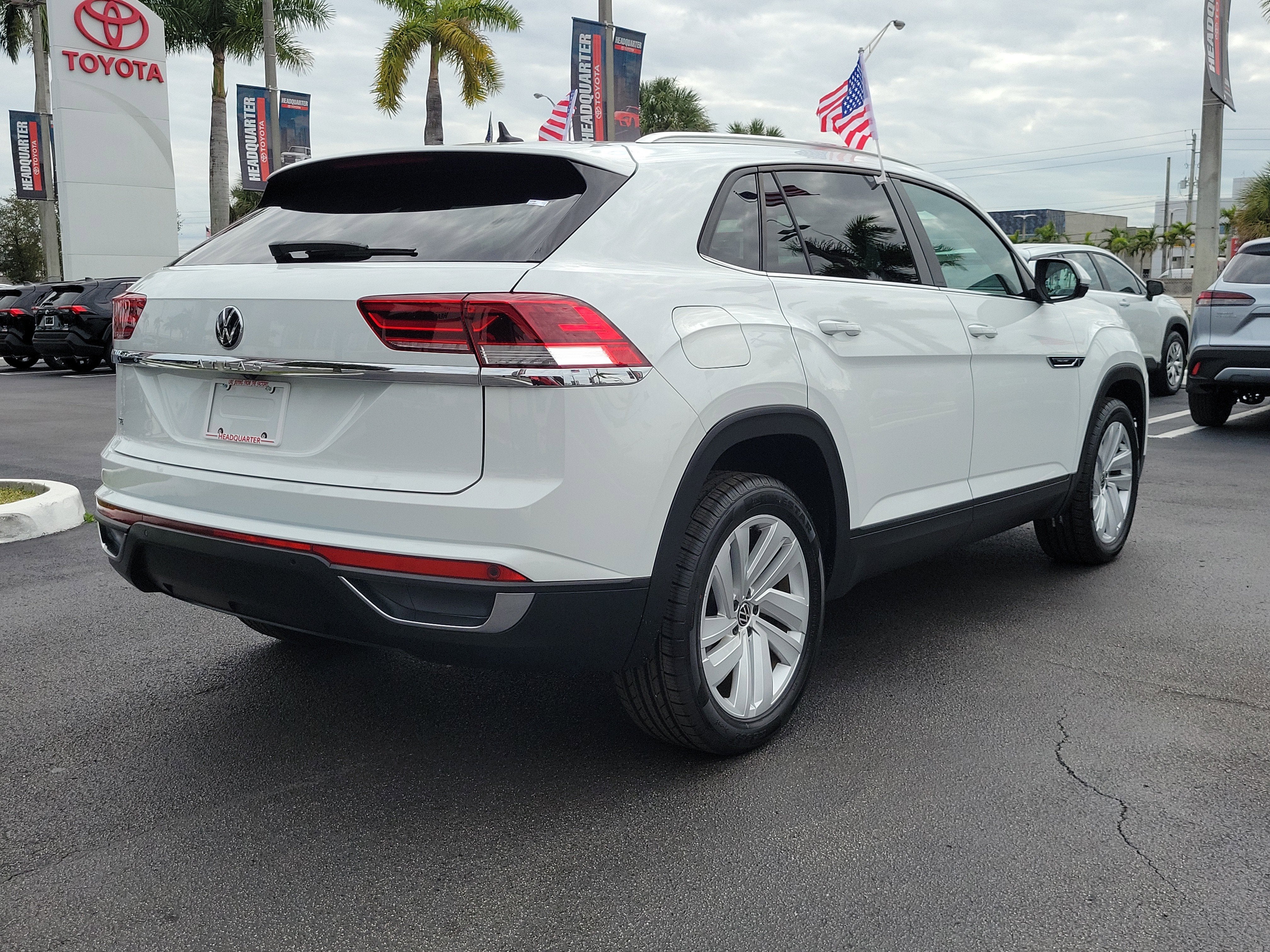 2023 Volkswagen Atlas Cross Sport 2.0T SE w/Technology