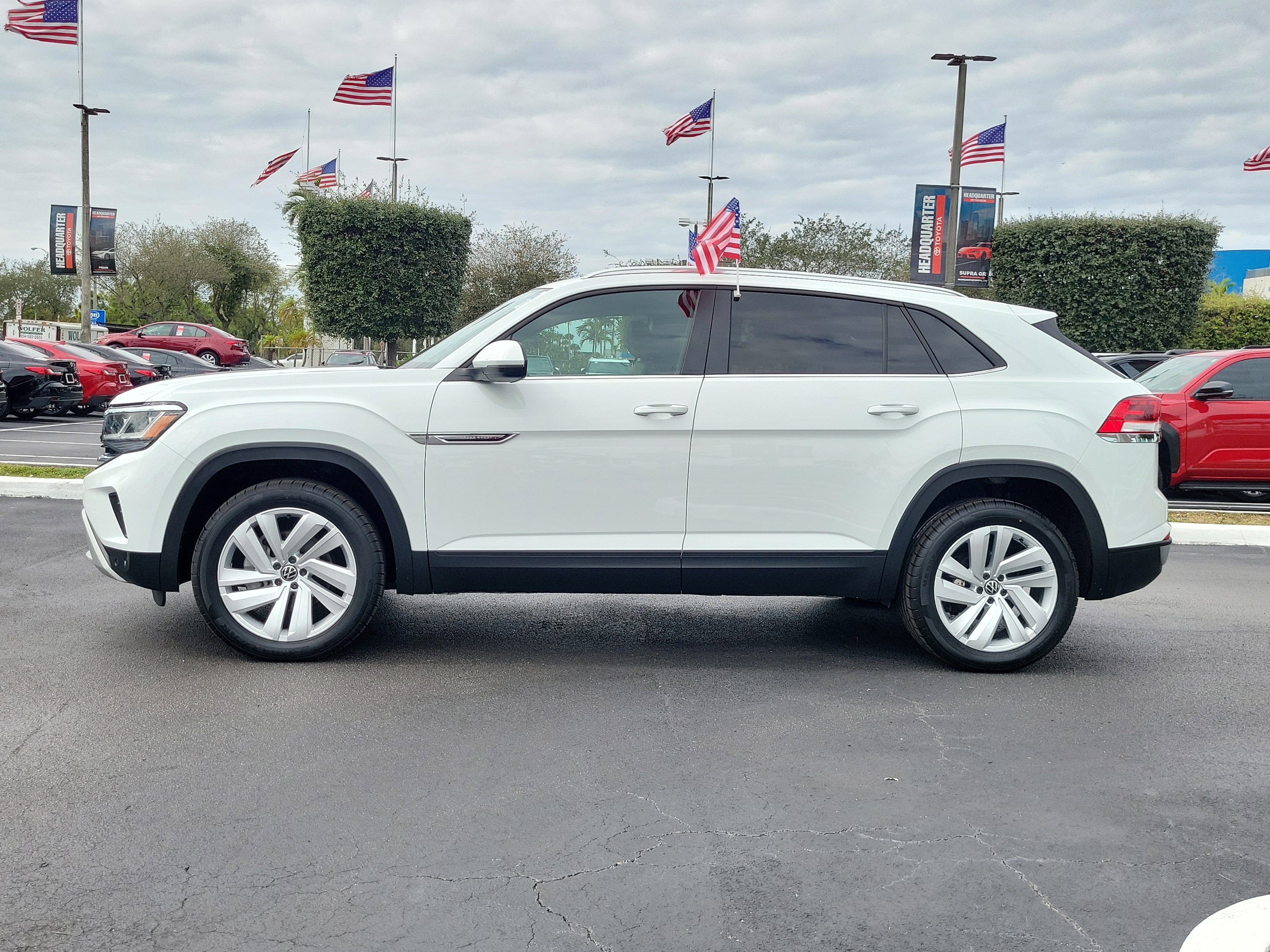 2023 Volkswagen Atlas Cross Sport 2.0T SE w/Technology