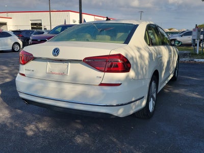 2018 Volkswagen Passat 2.0T SE