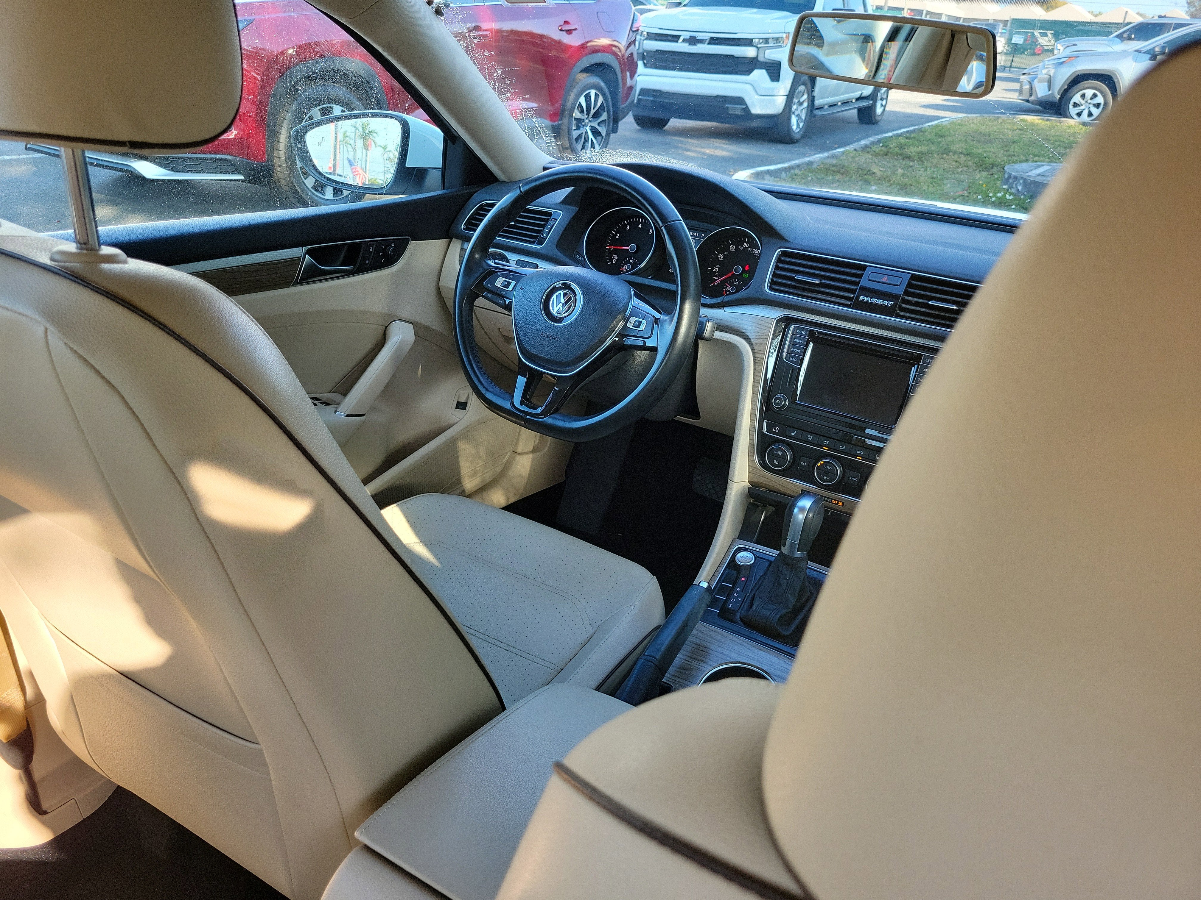 2018 Volkswagen Passat 2.0T SE