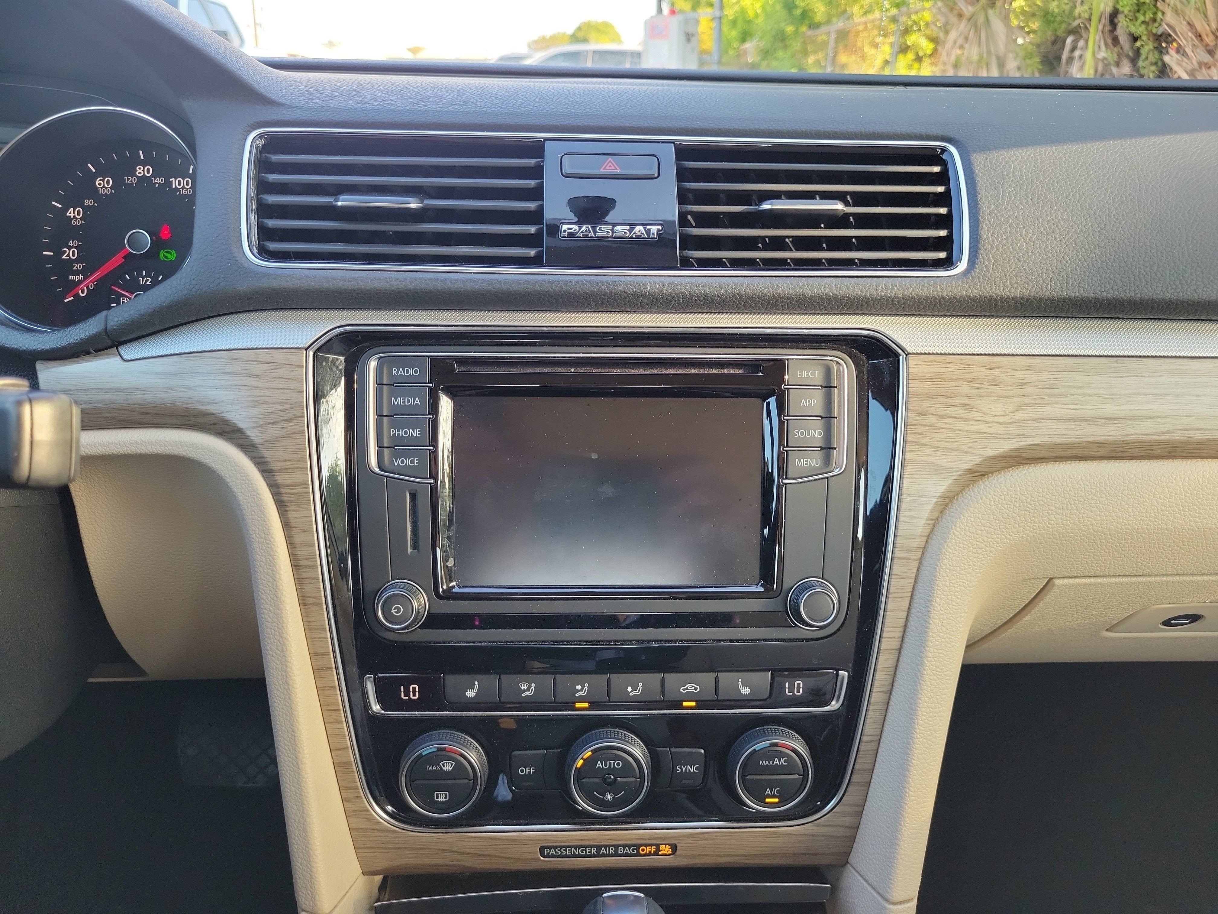 2018 Volkswagen Passat 2.0T SE