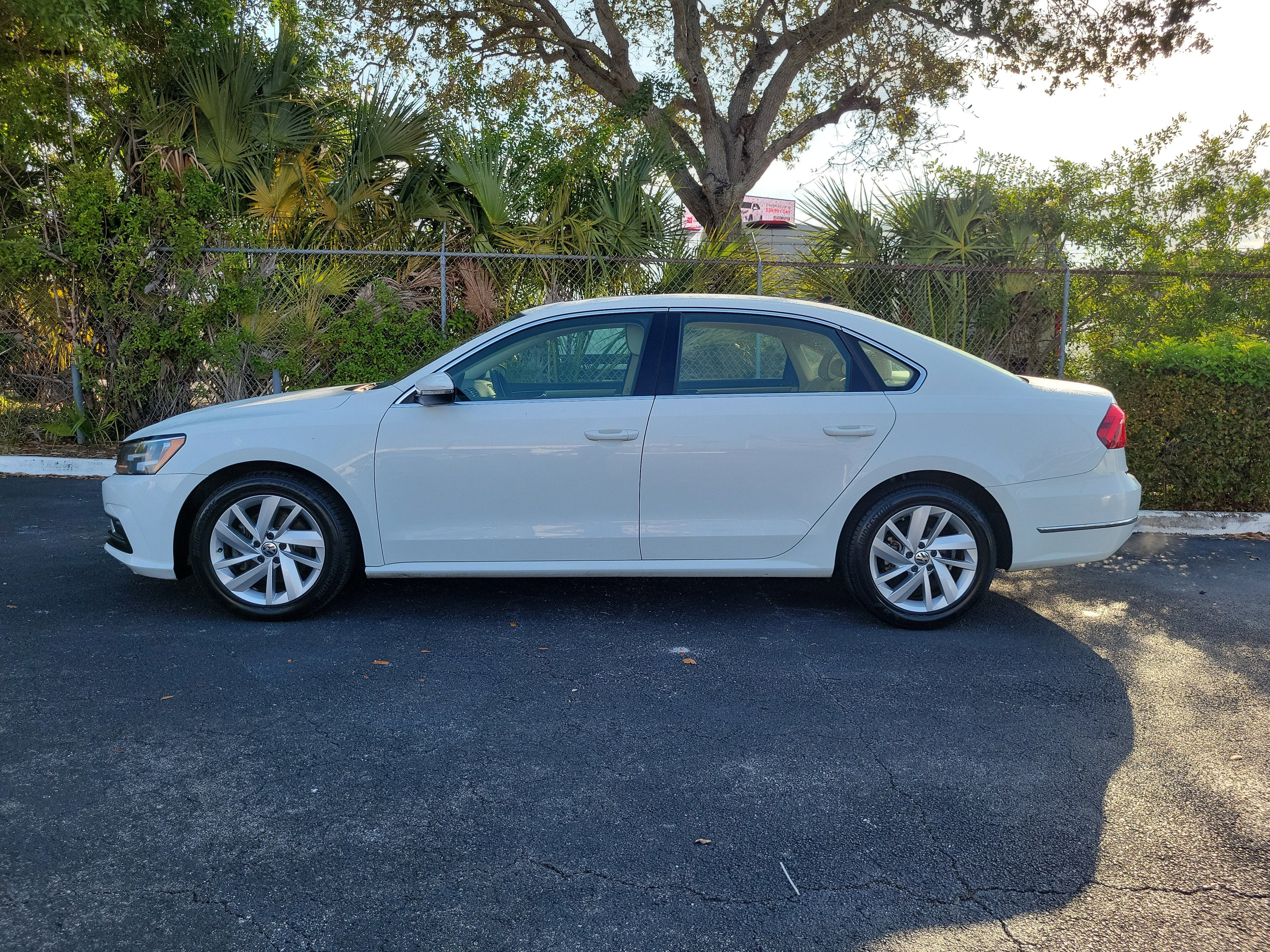2018 Volkswagen Passat 2.0T SE