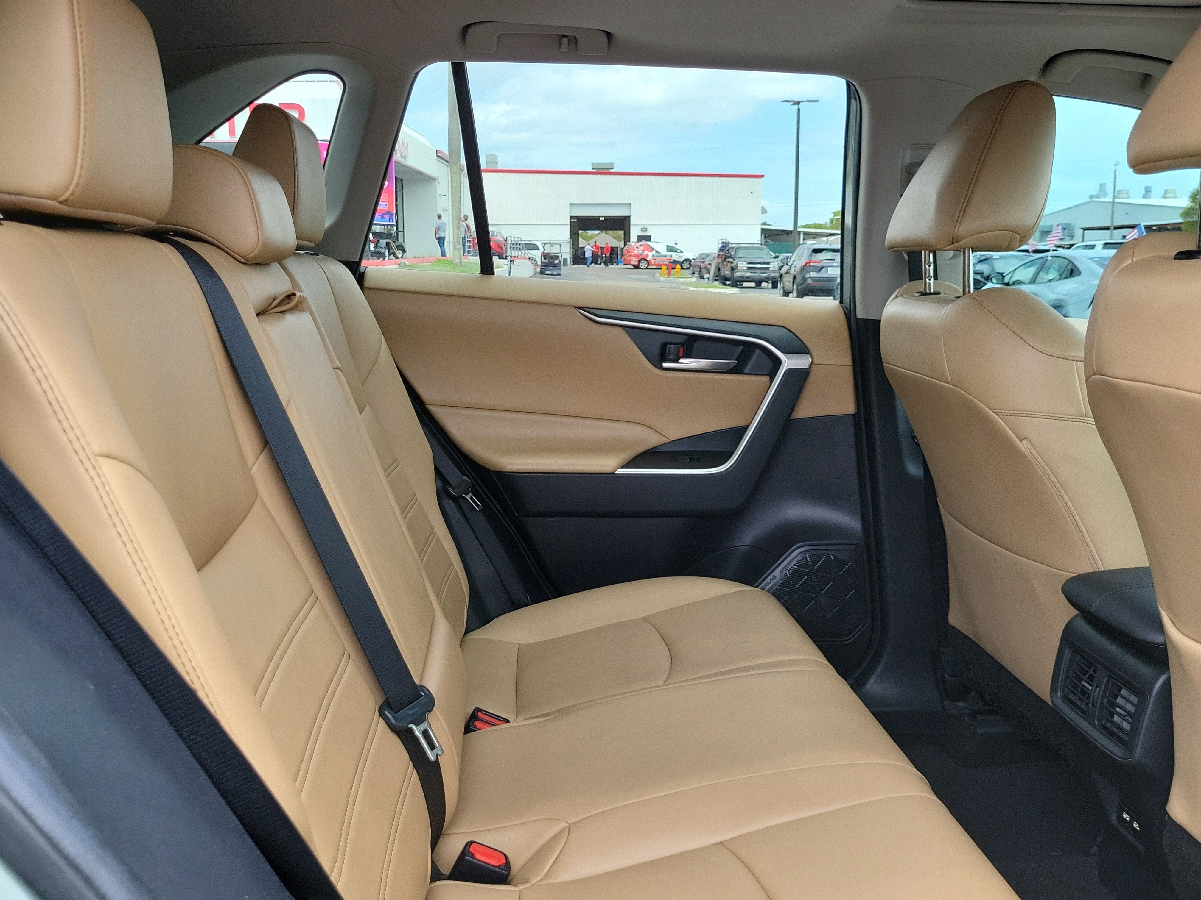 2021 Toyota RAV4 XLE Premium