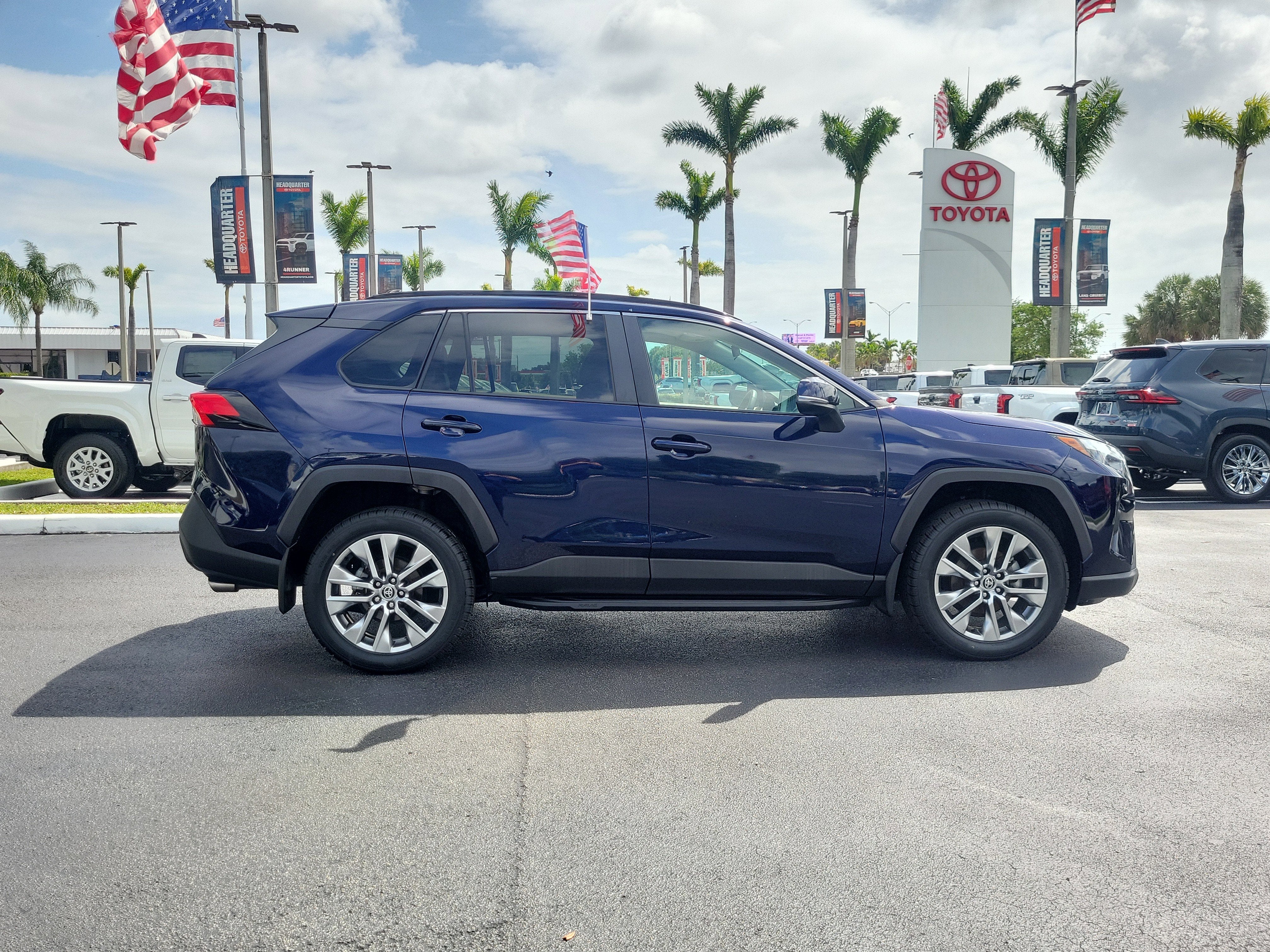 2022 Toyota RAV4 XLE Premium