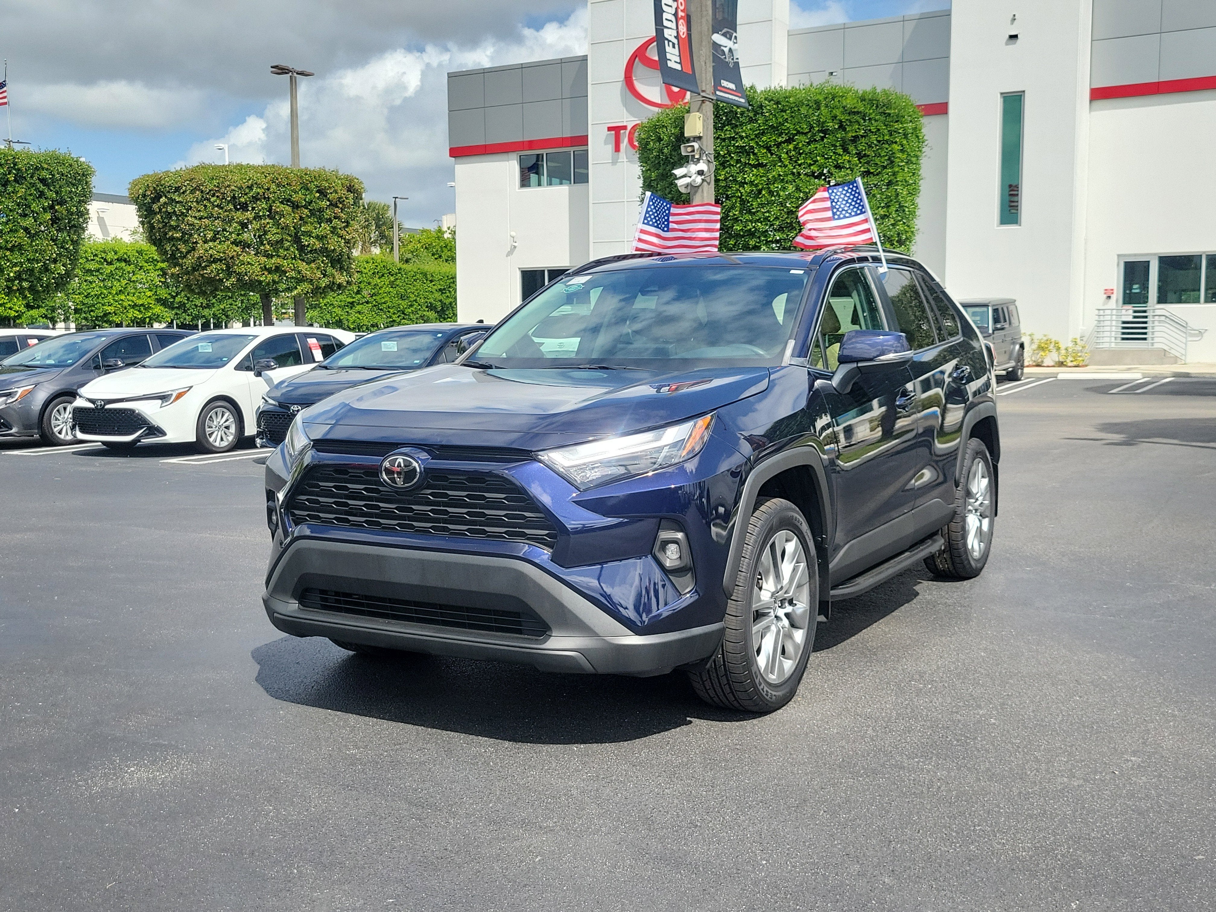 2022 Toyota RAV4 XLE Premium