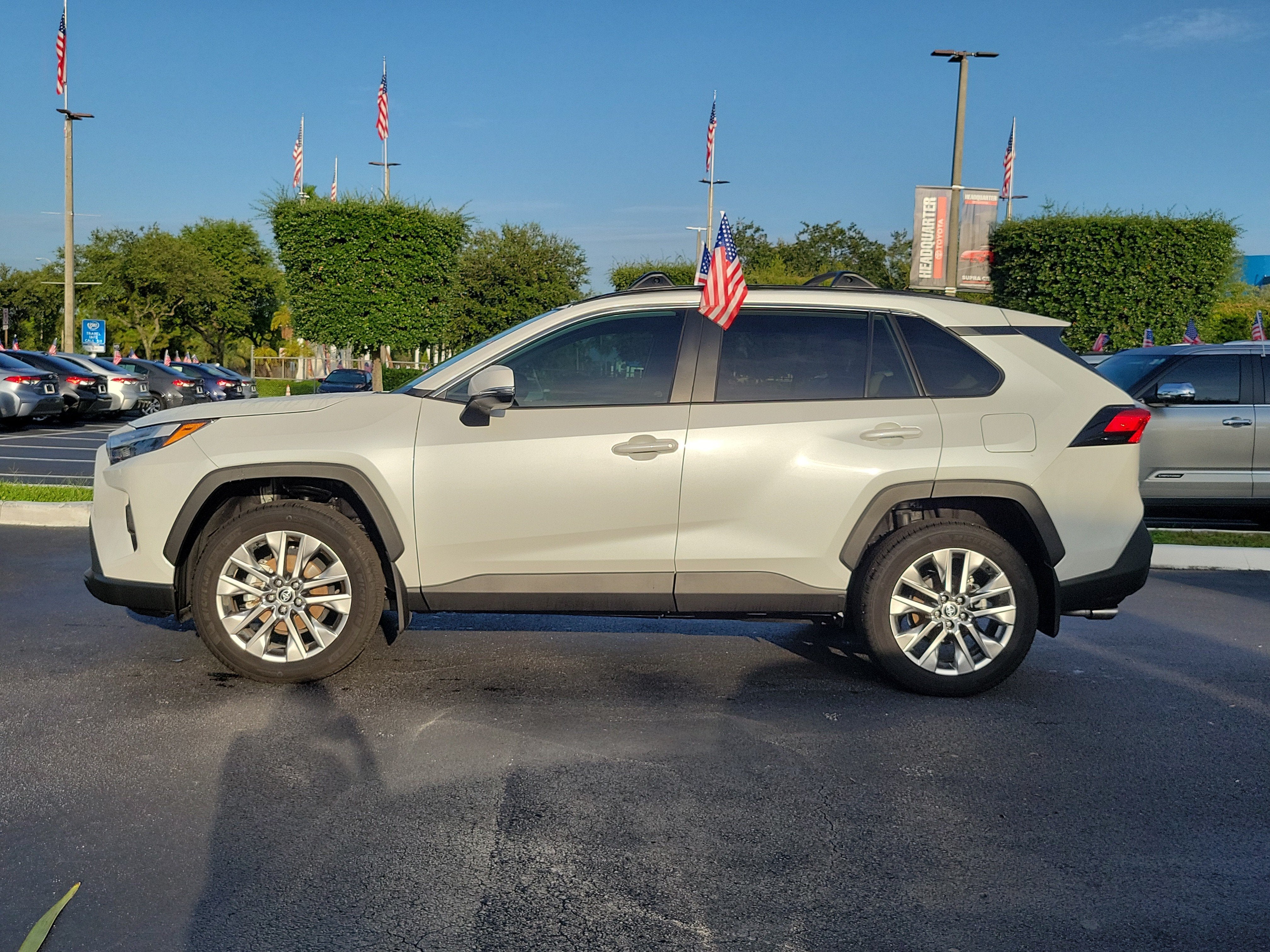2025 Toyota RAV4 XLE Premium