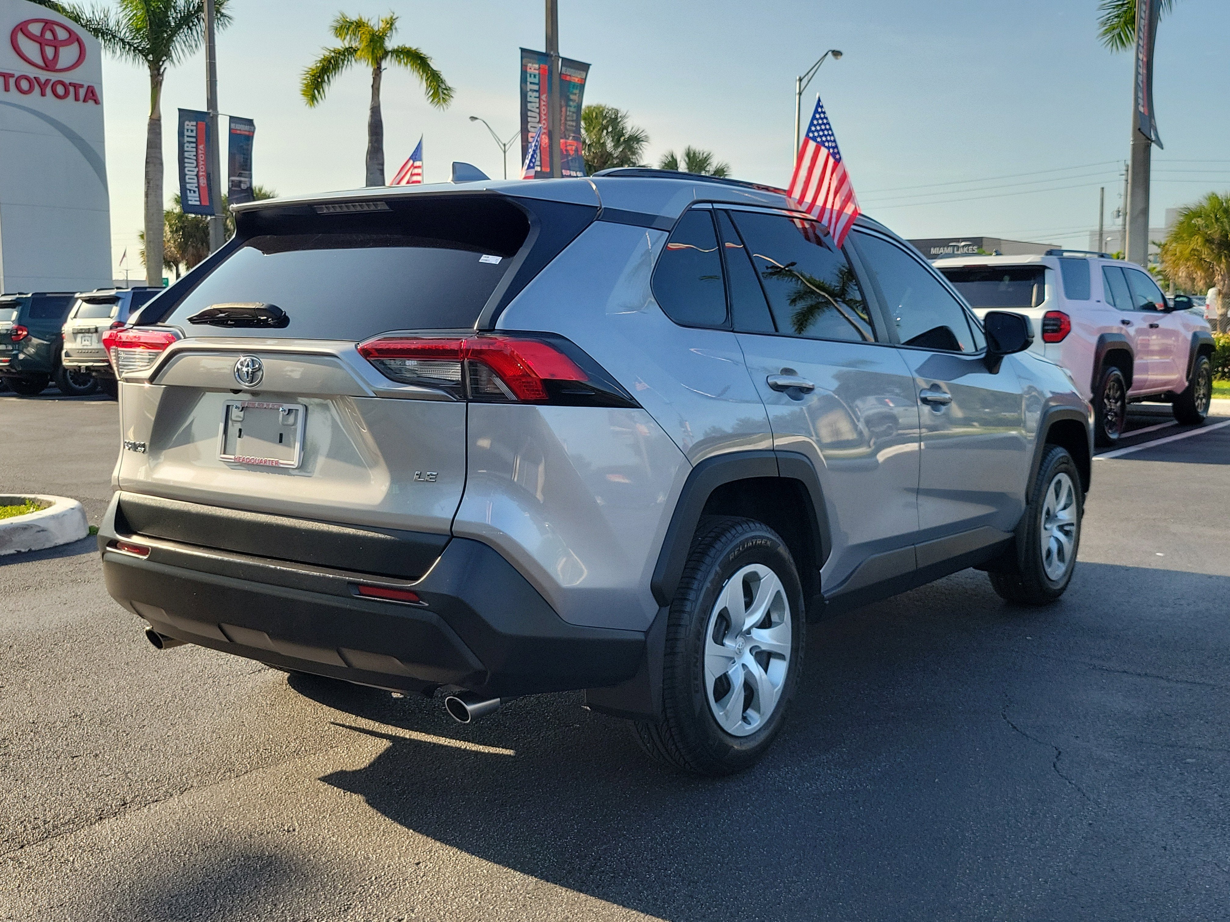 2020 Toyota RAV4 LE