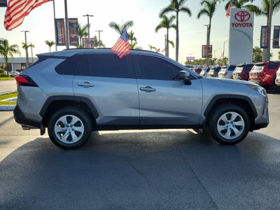 2020 Toyota RAV4 LE