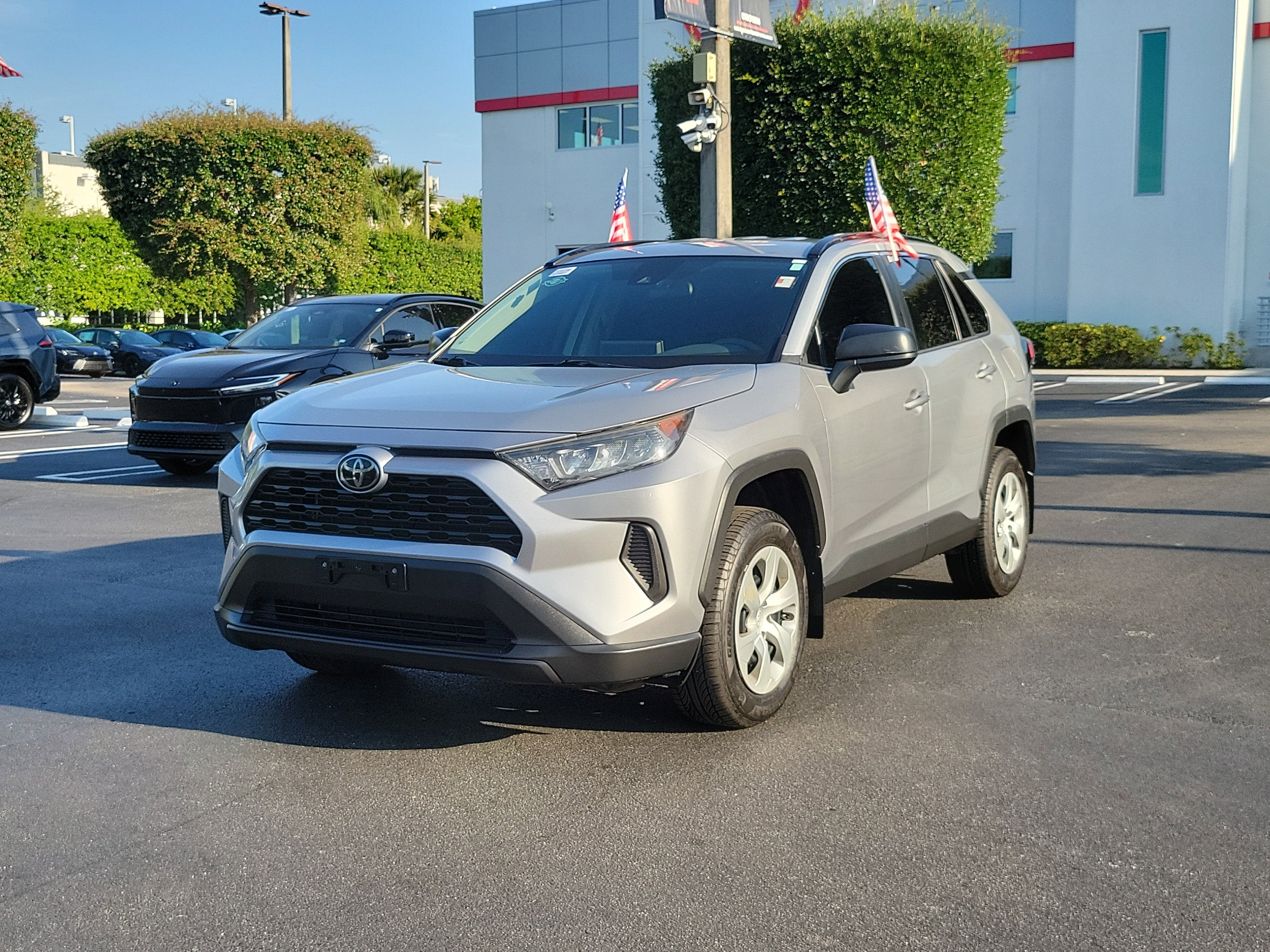 2020 Toyota RAV4 LE