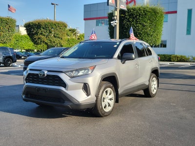 2020 Toyota RAV4 LE