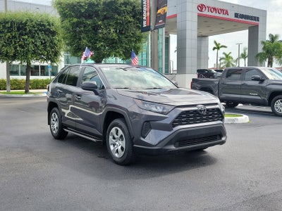2022 Toyota RAV4 LE