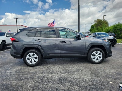 2025 Toyota RAV4 LE