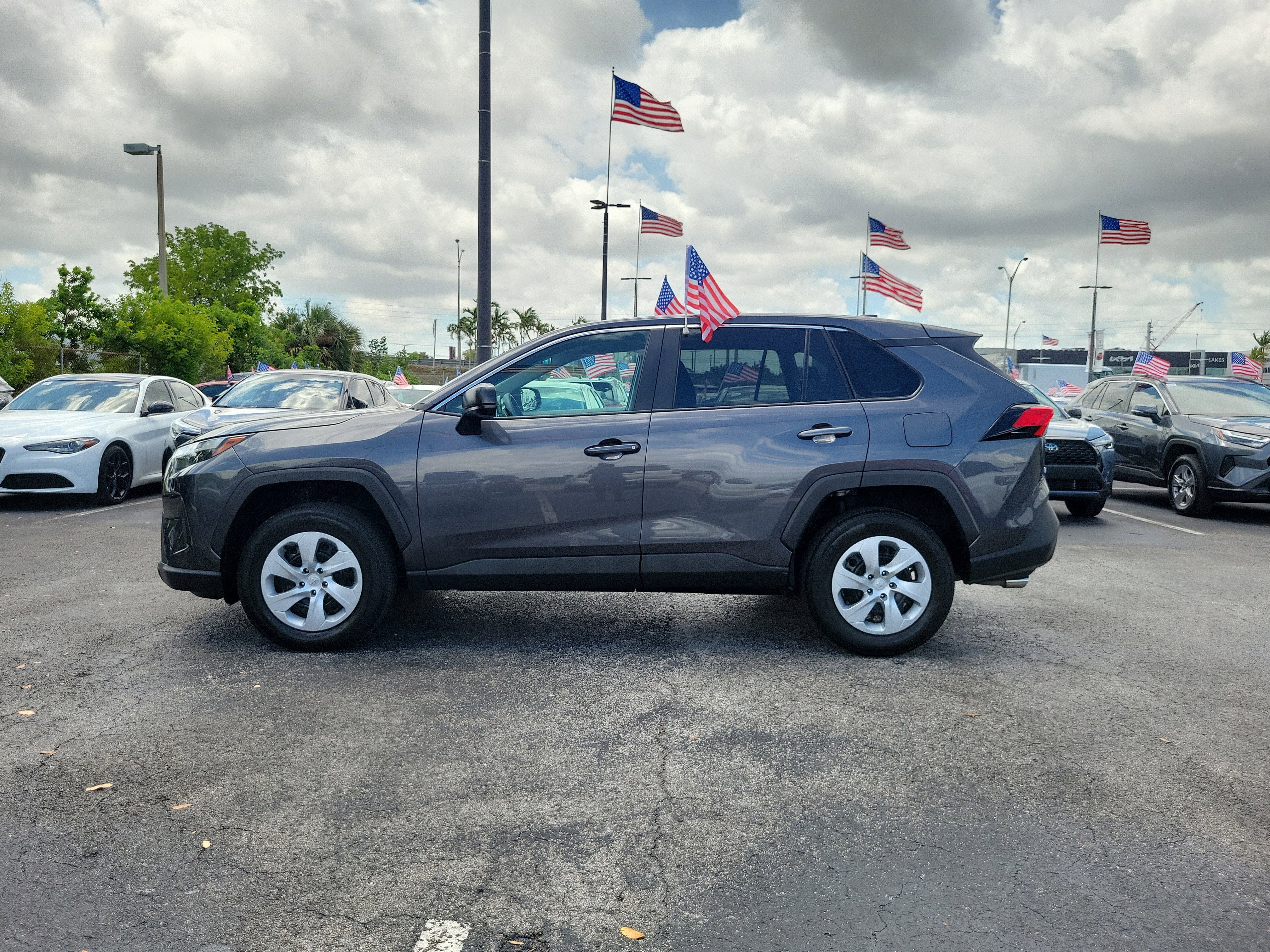 2025 Toyota RAV4 LE