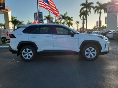2022 Toyota RAV4 LE