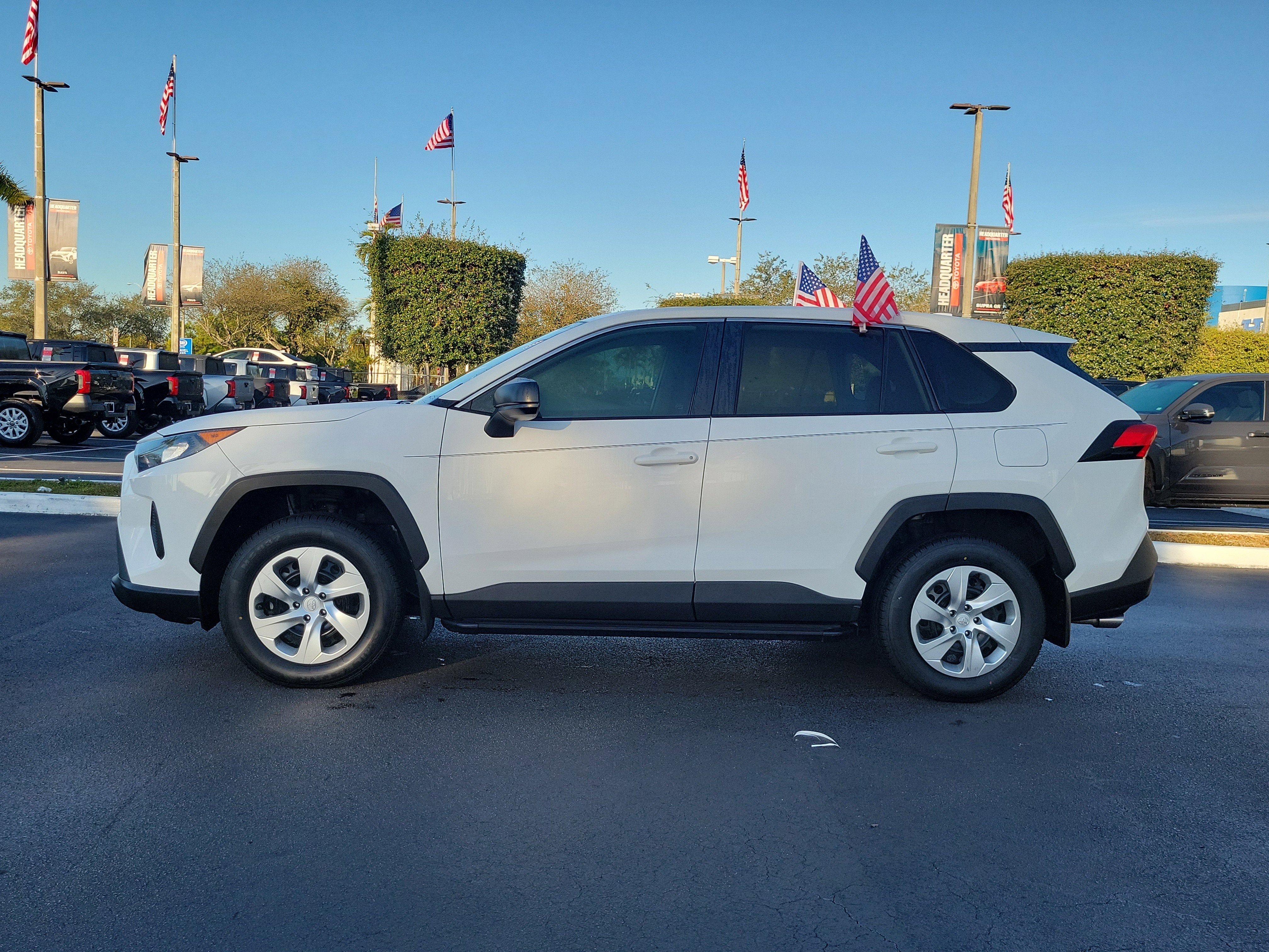 2022 Toyota RAV4 LE