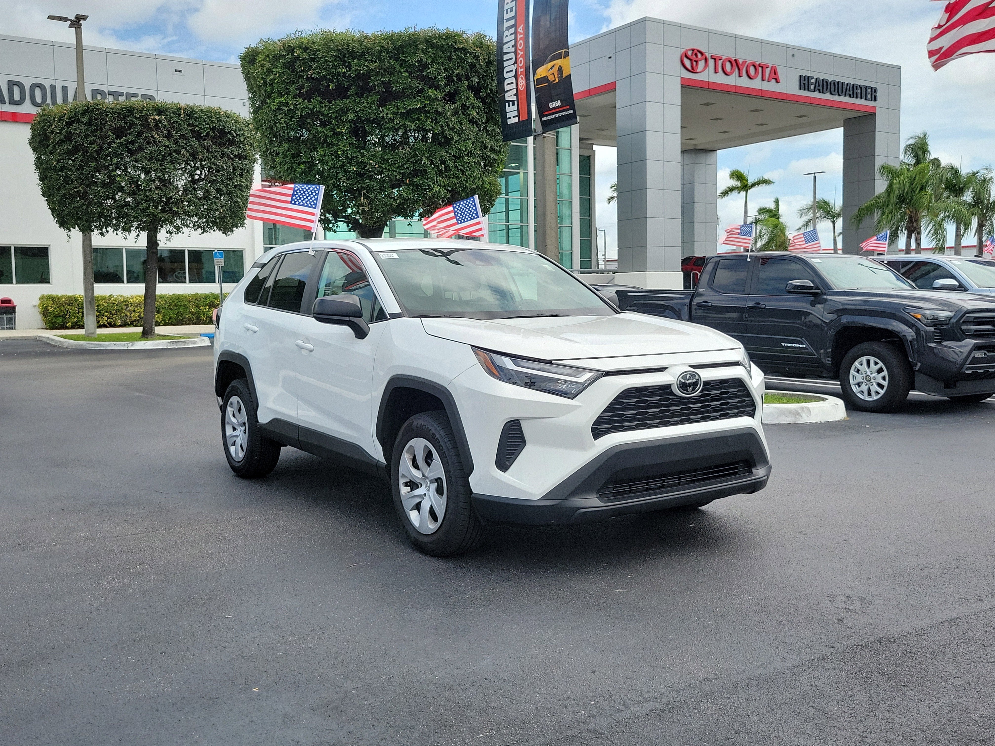 2024 Toyota RAV4 LE