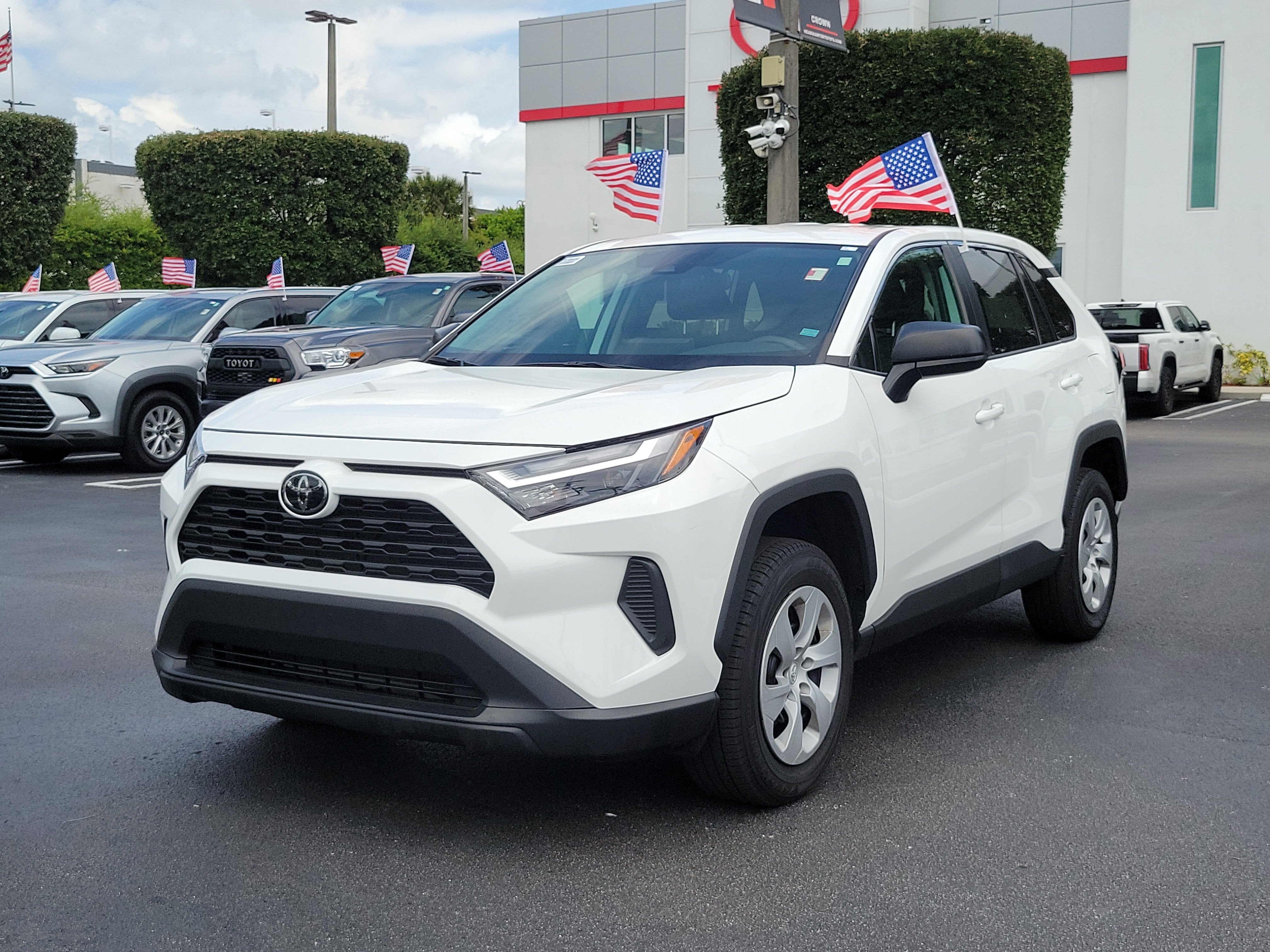 2024 Toyota RAV4 LE