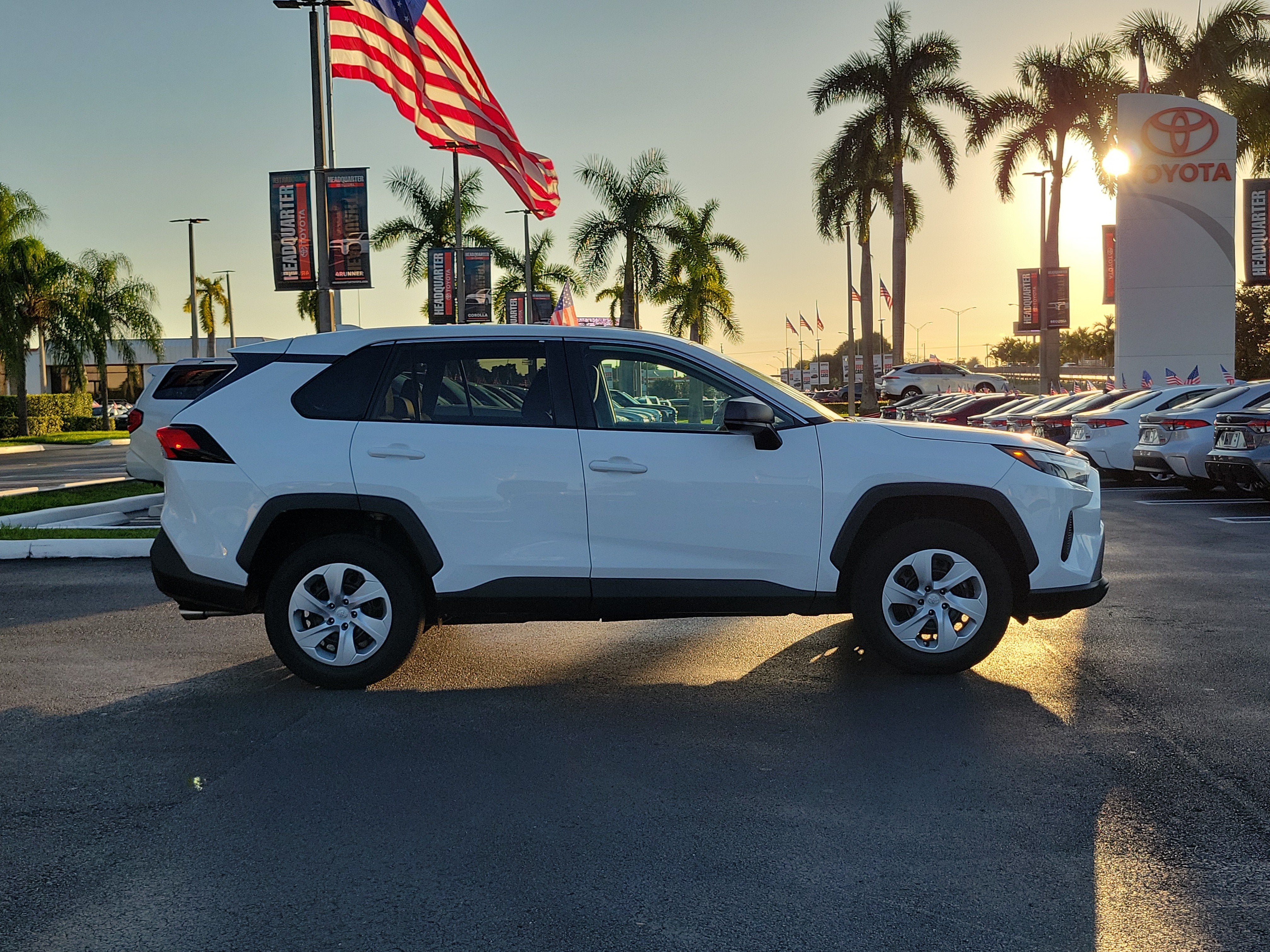 2024 Toyota RAV4 LE