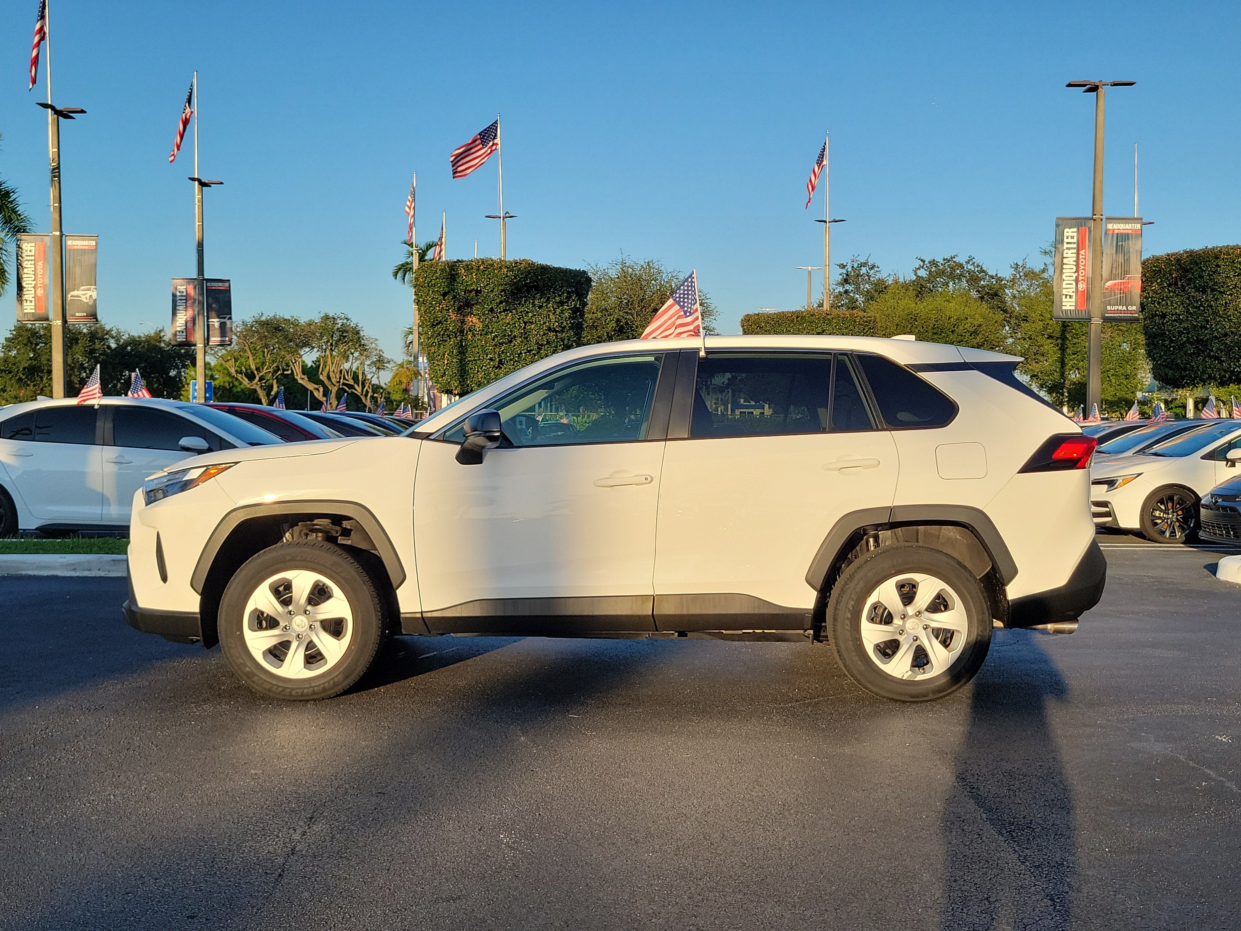2024 Toyota RAV4 LE