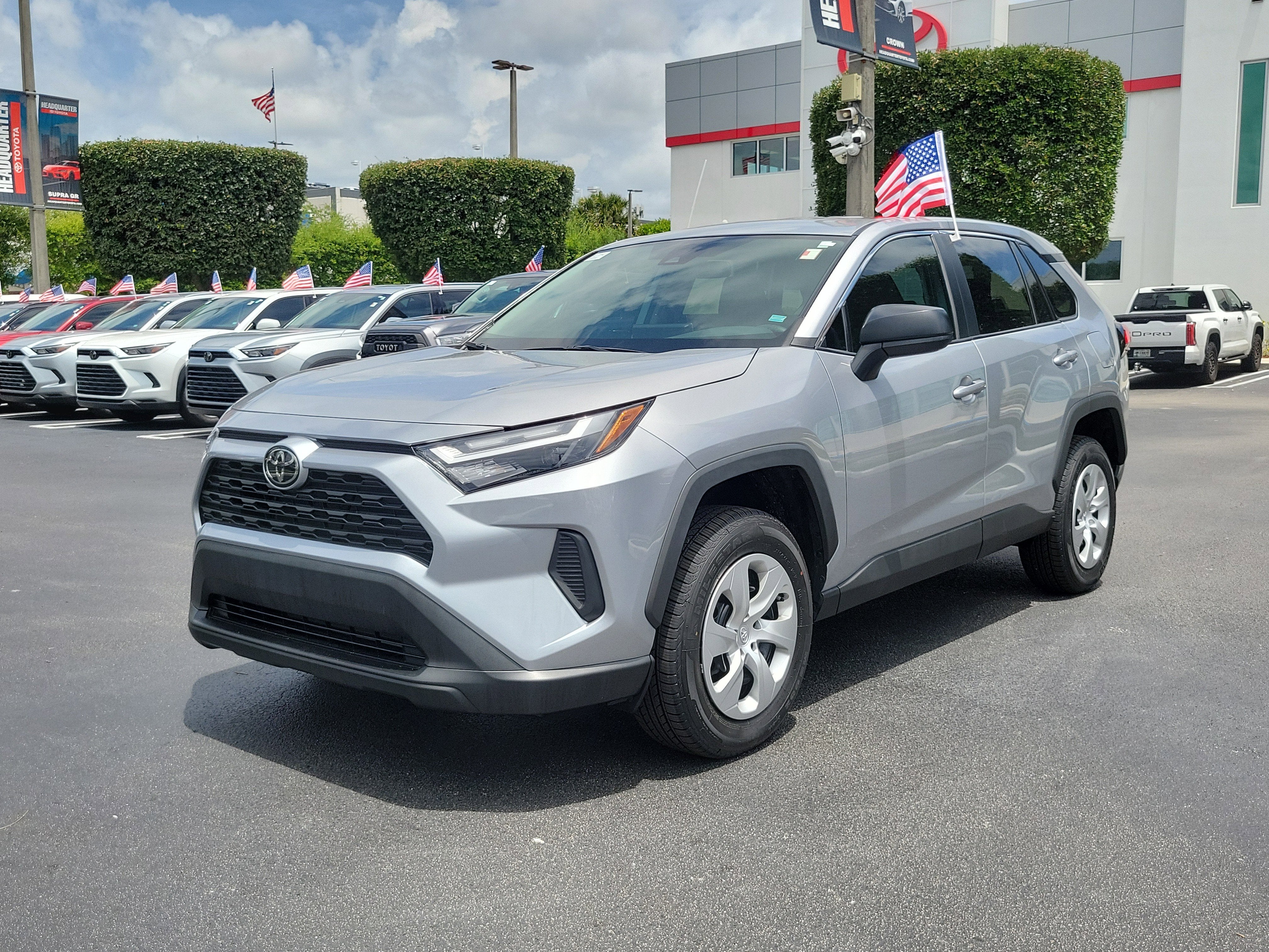 2024 Toyota RAV4 LE
