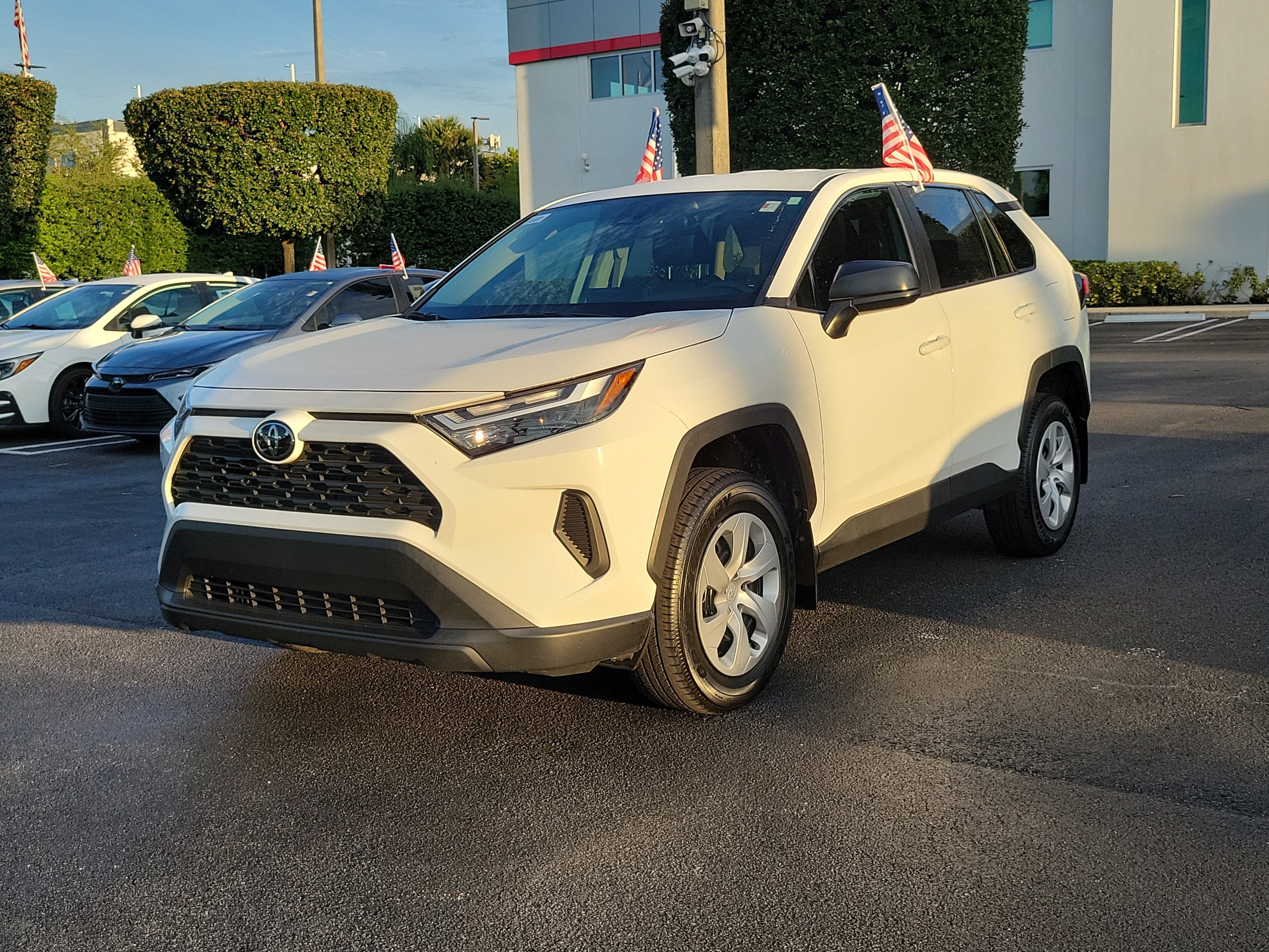 2024 Toyota RAV4 LE