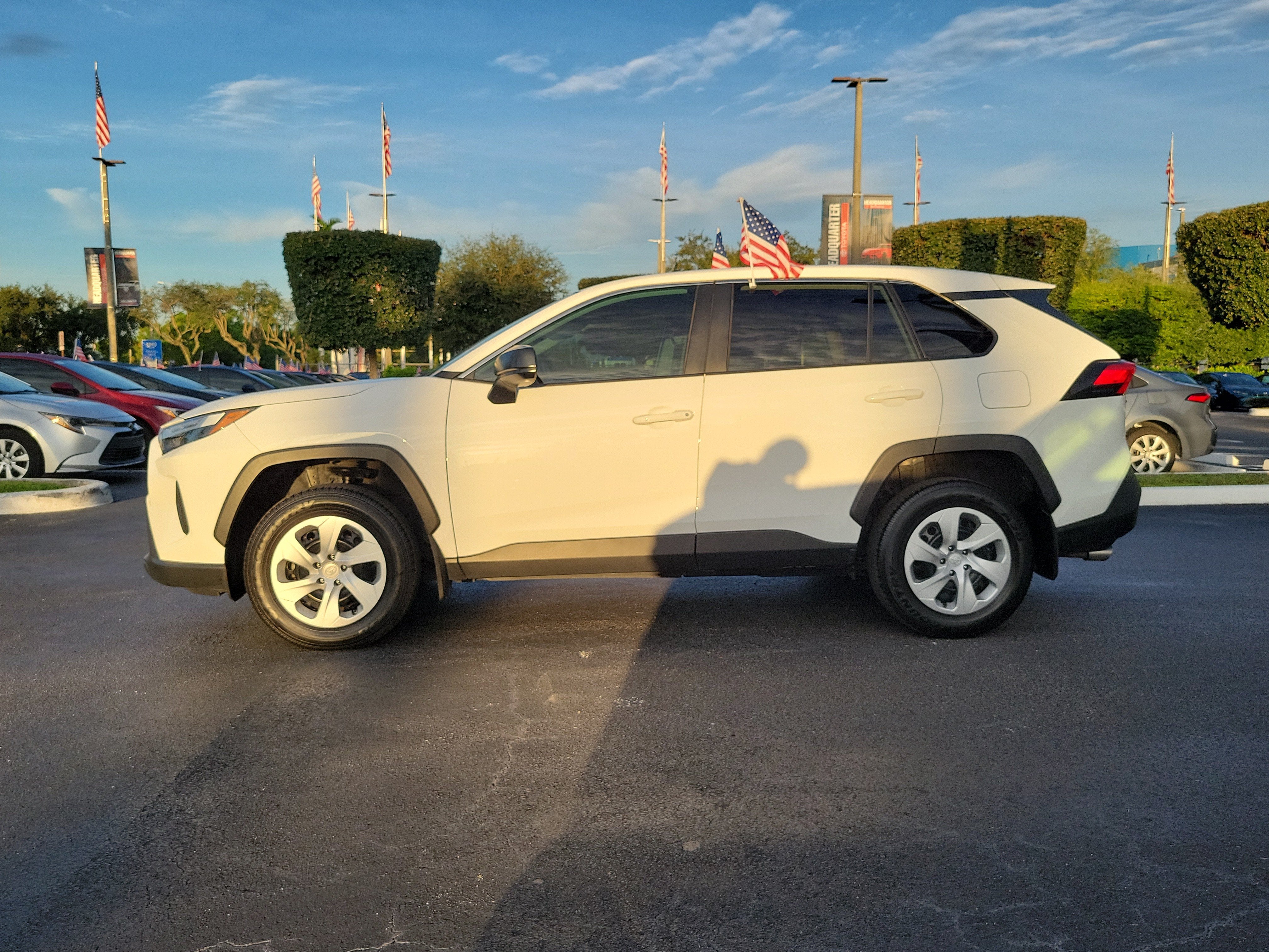 2024 Toyota RAV4 LE