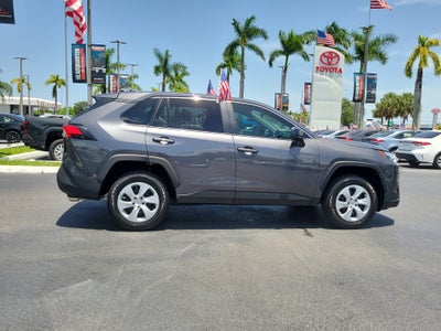2025 Toyota RAV4 LE