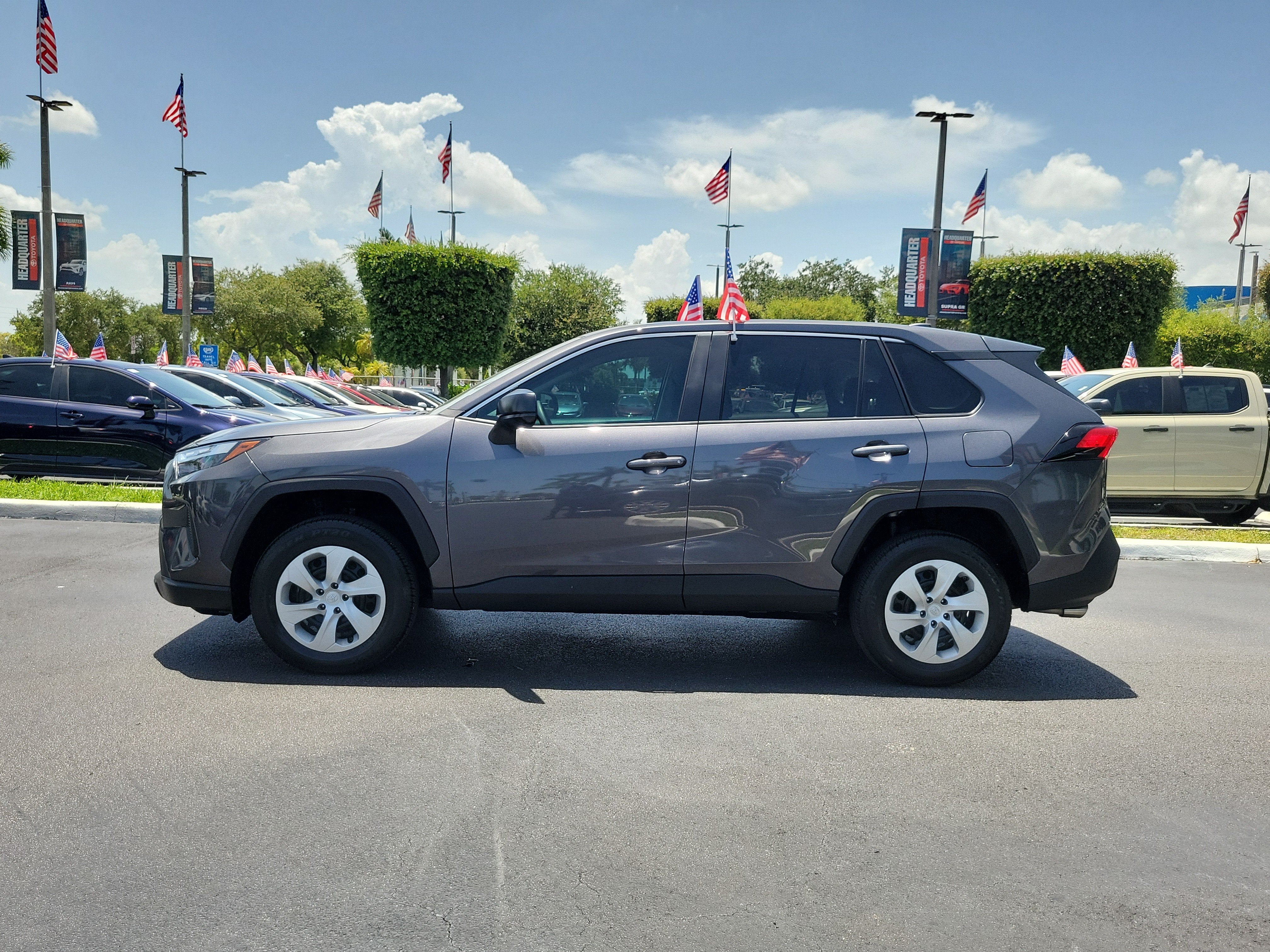 2025 Toyota RAV4 LE
