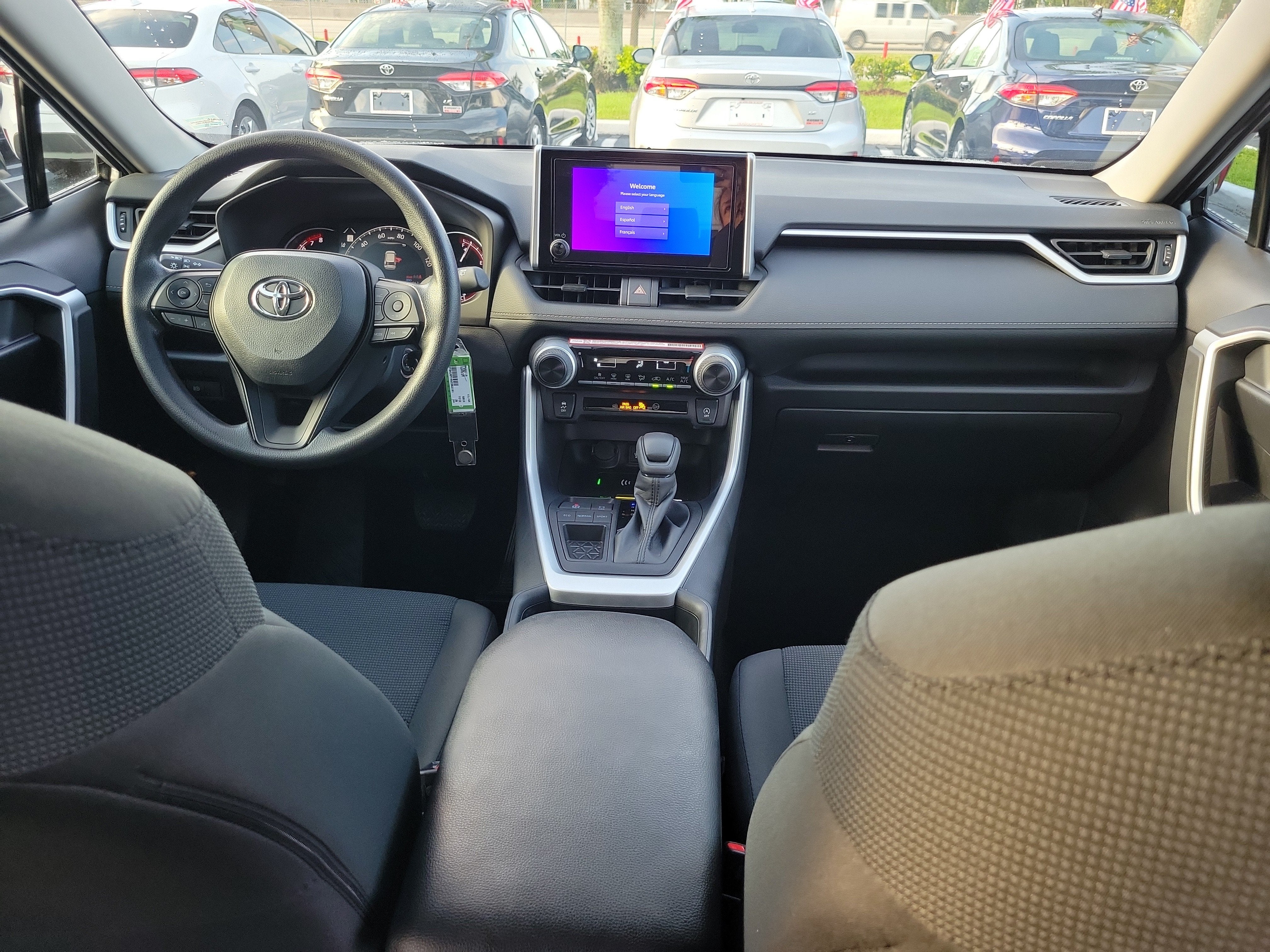 2025 Toyota RAV4 LE