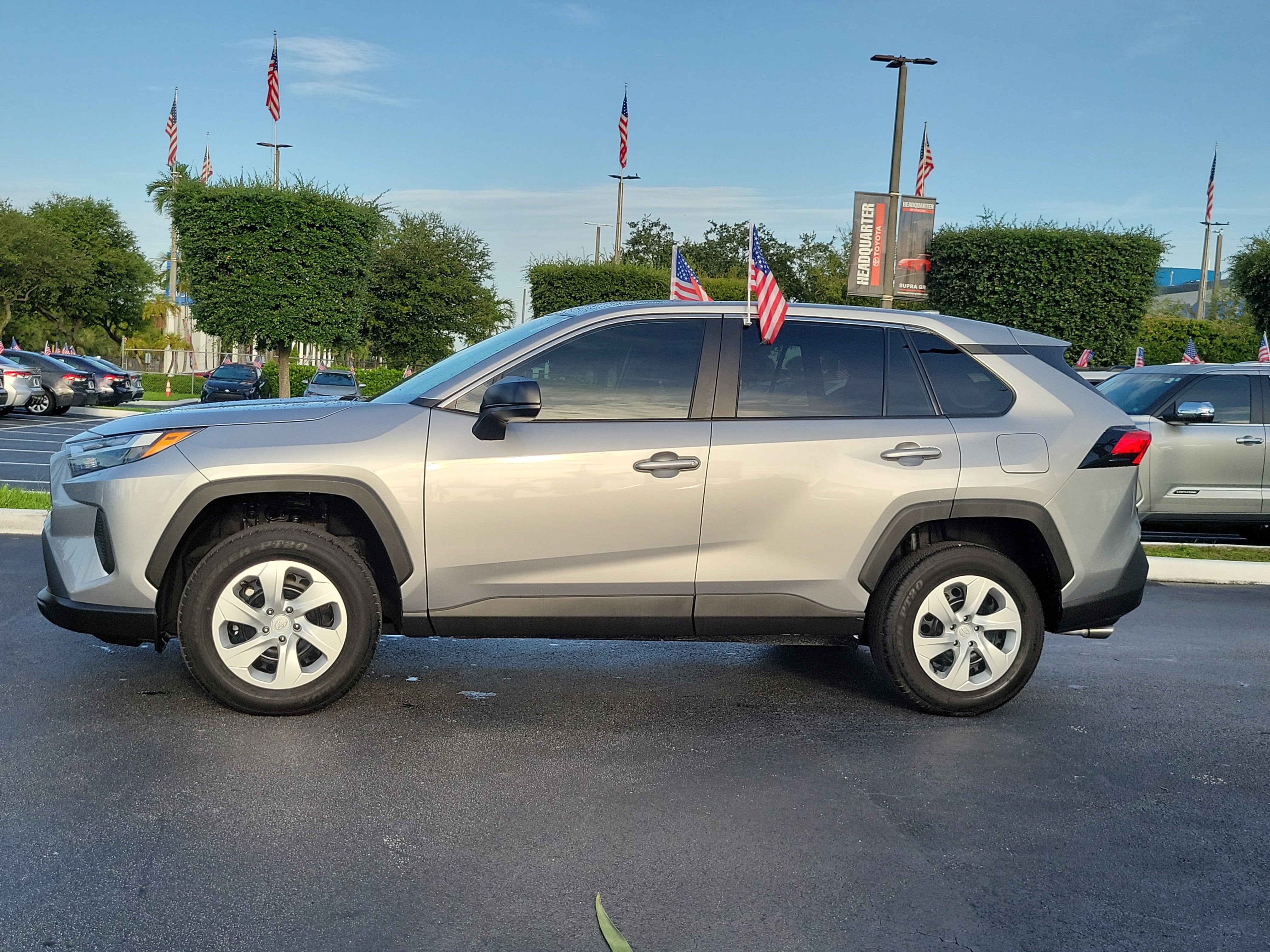 2025 Toyota RAV4 LE