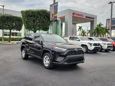 2025 Toyota RAV4 LE
