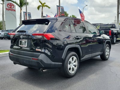 2021 Toyota RAV4 LE