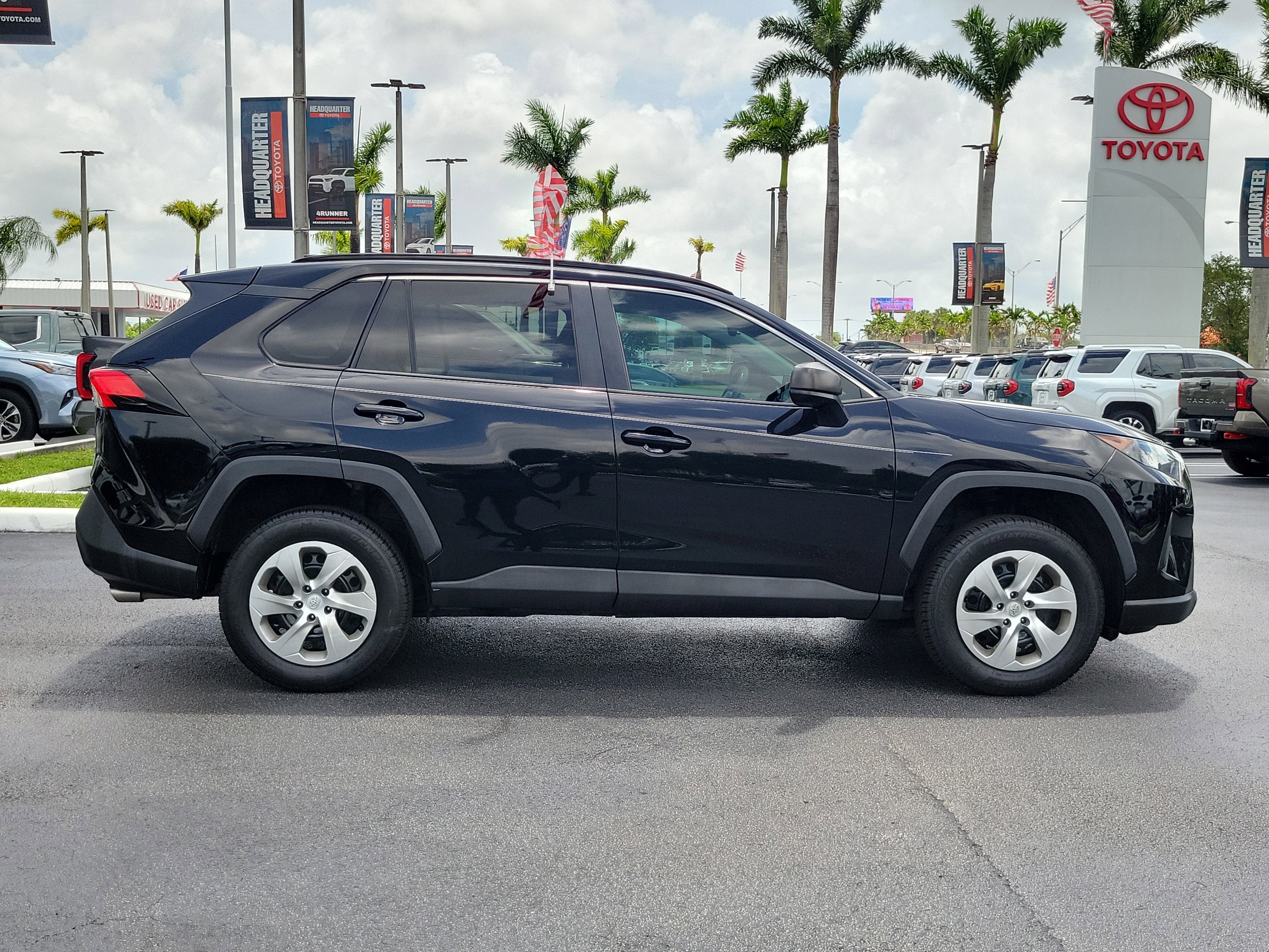 2021 Toyota RAV4 LE