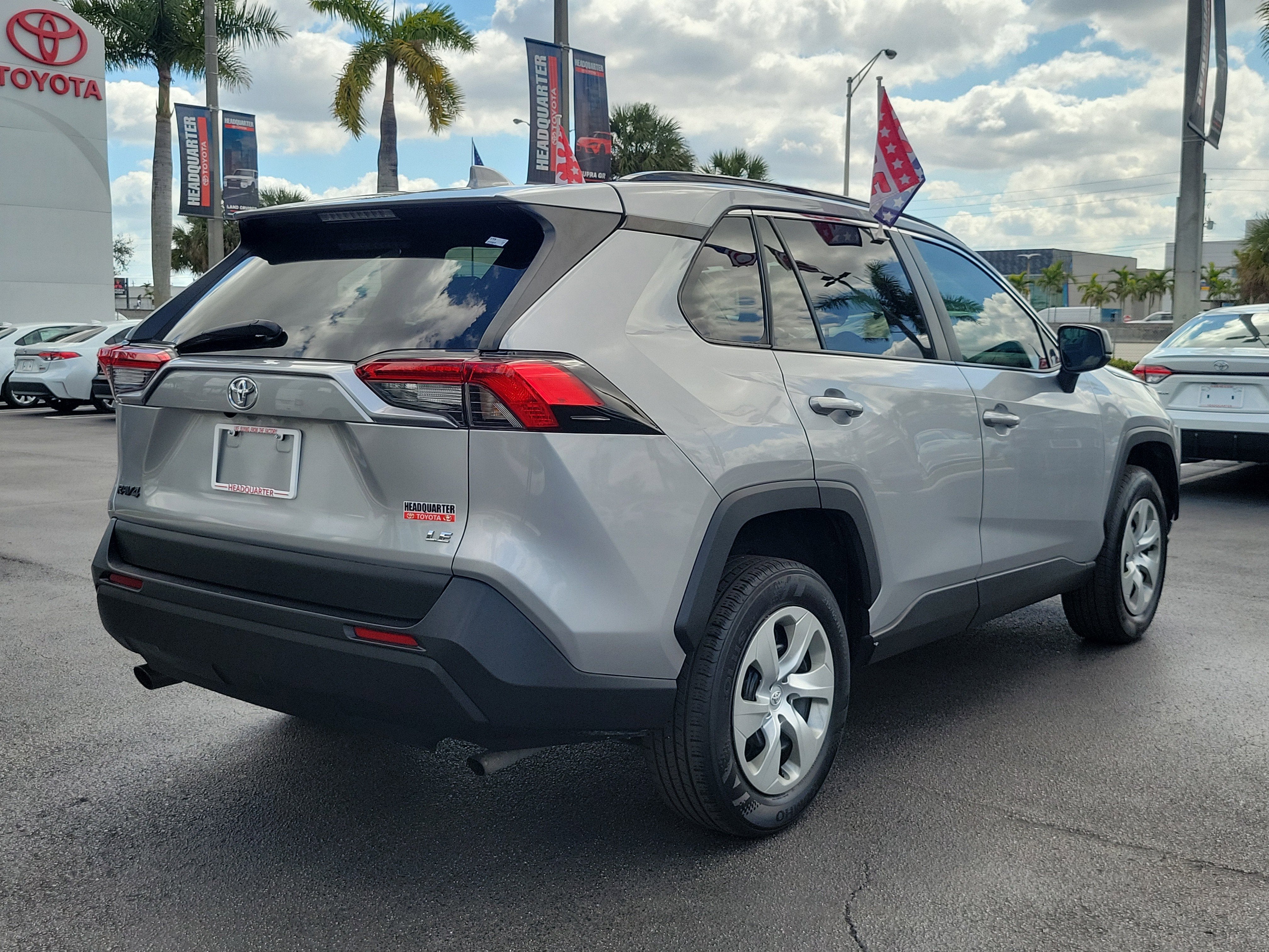 2021 Toyota RAV4 LE