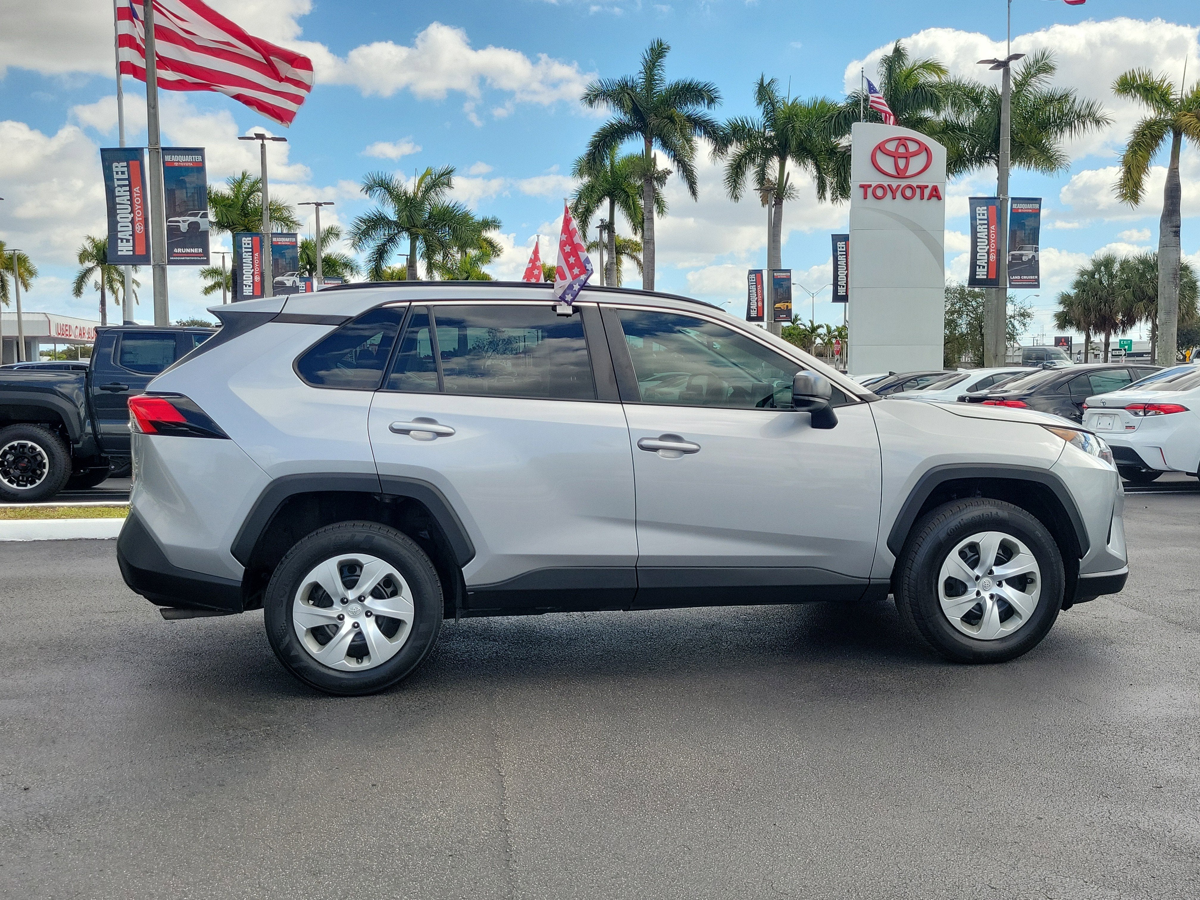 2021 Toyota RAV4 LE
