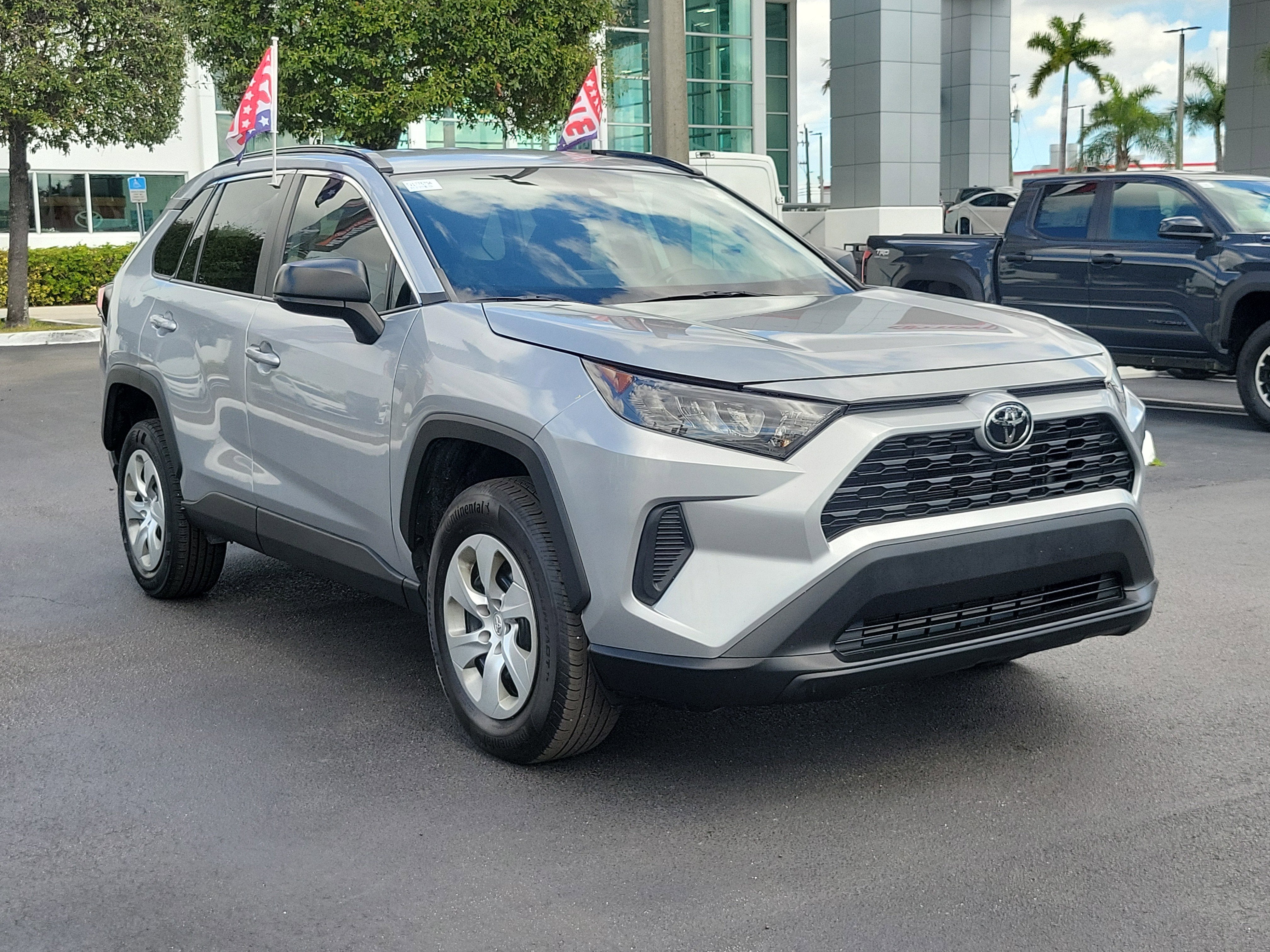 2021 Toyota RAV4 LE