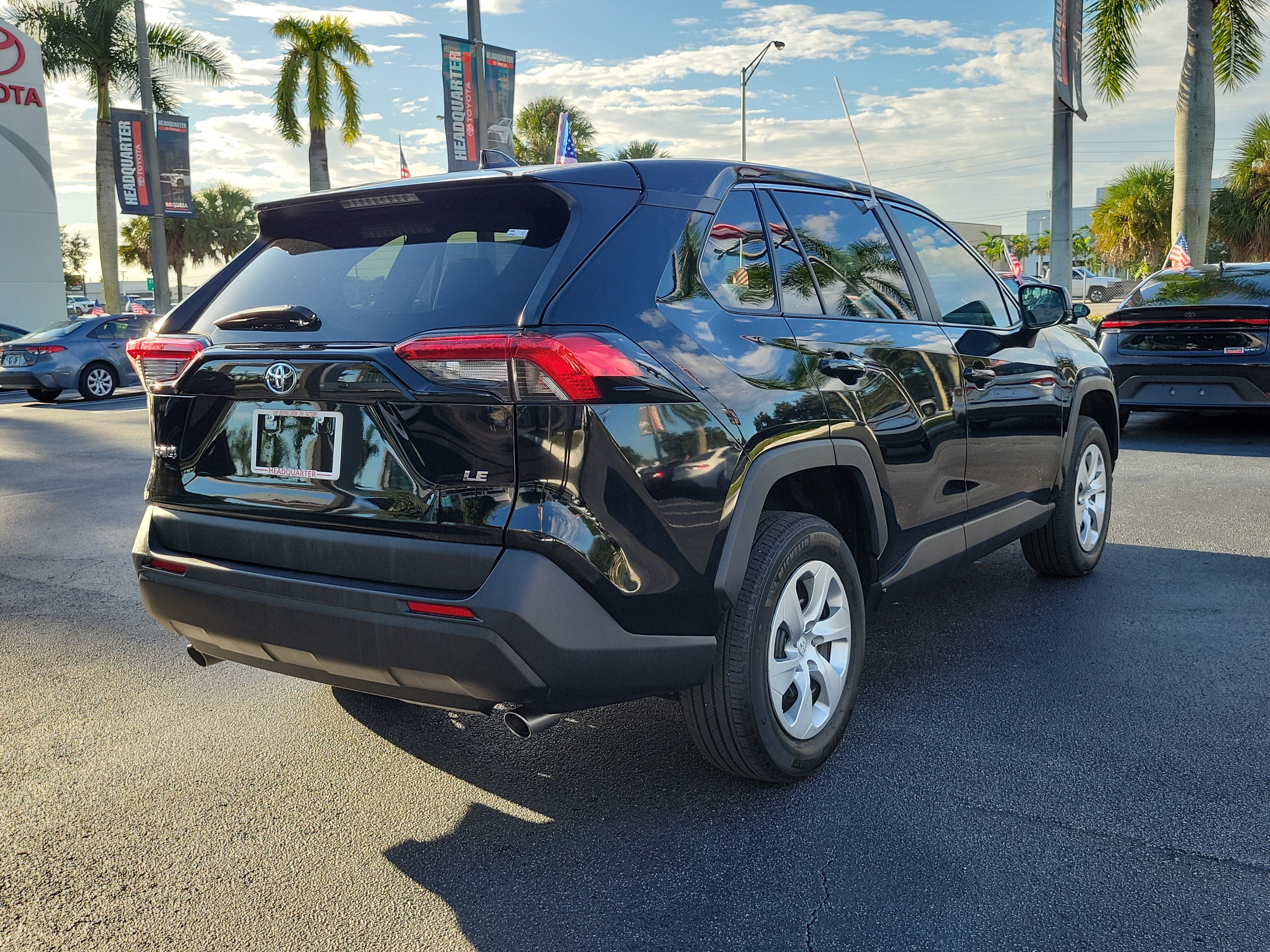 2025 Toyota RAV4 LE