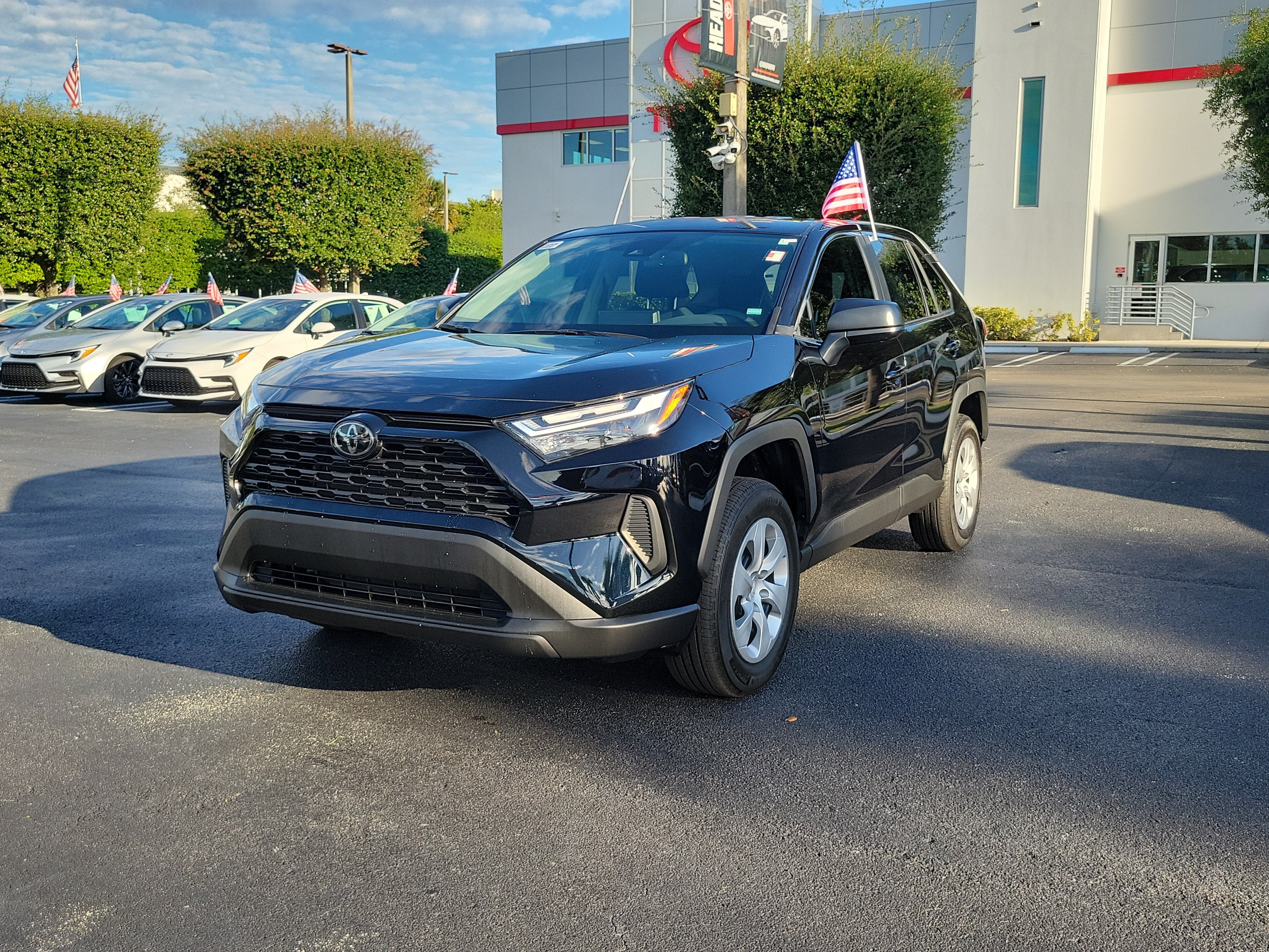 2025 Toyota RAV4 LE