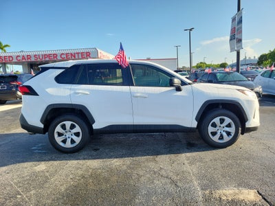 2025 Toyota RAV4 LE