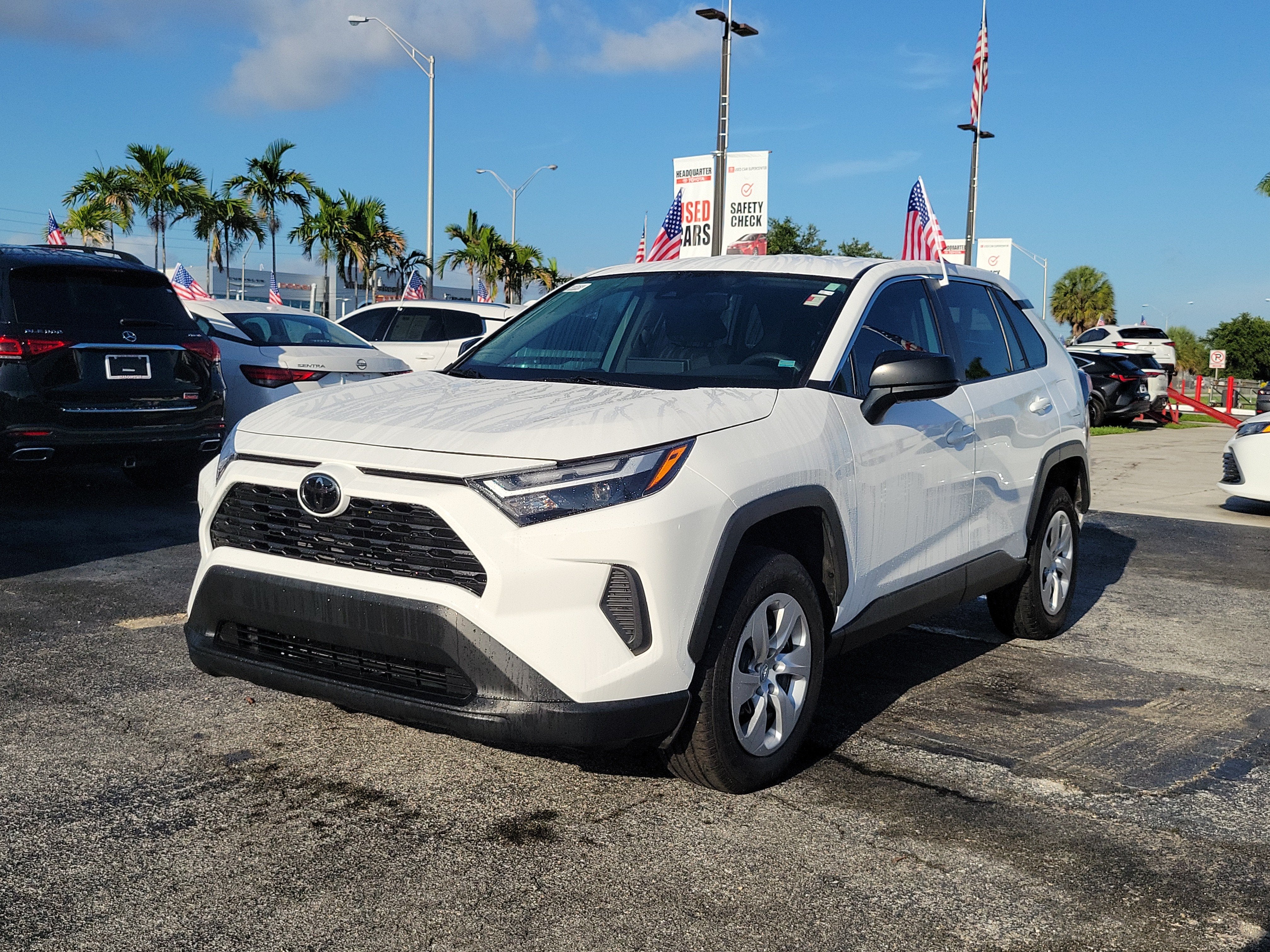 2025 Toyota RAV4 LE