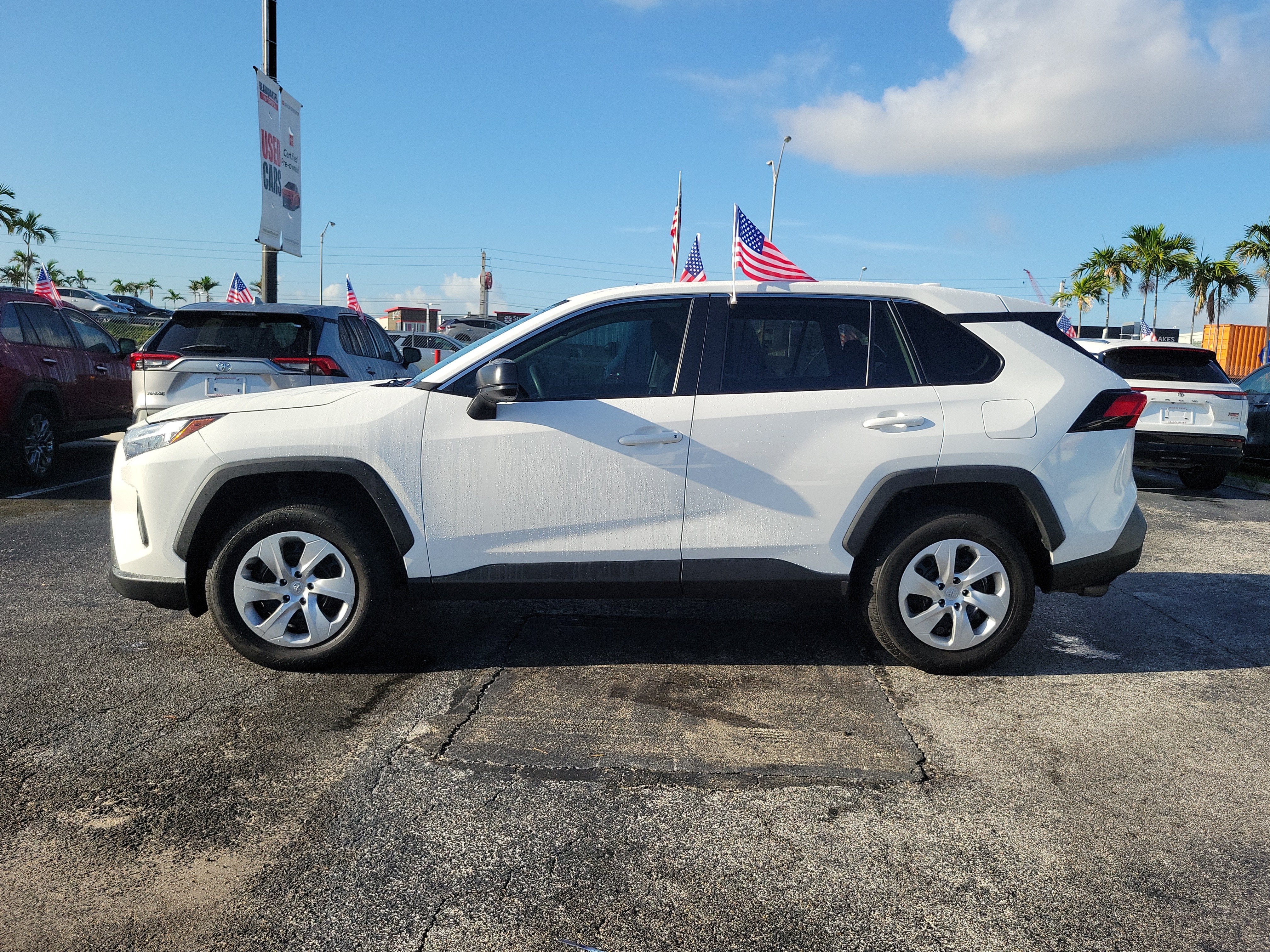 2025 Toyota RAV4 LE