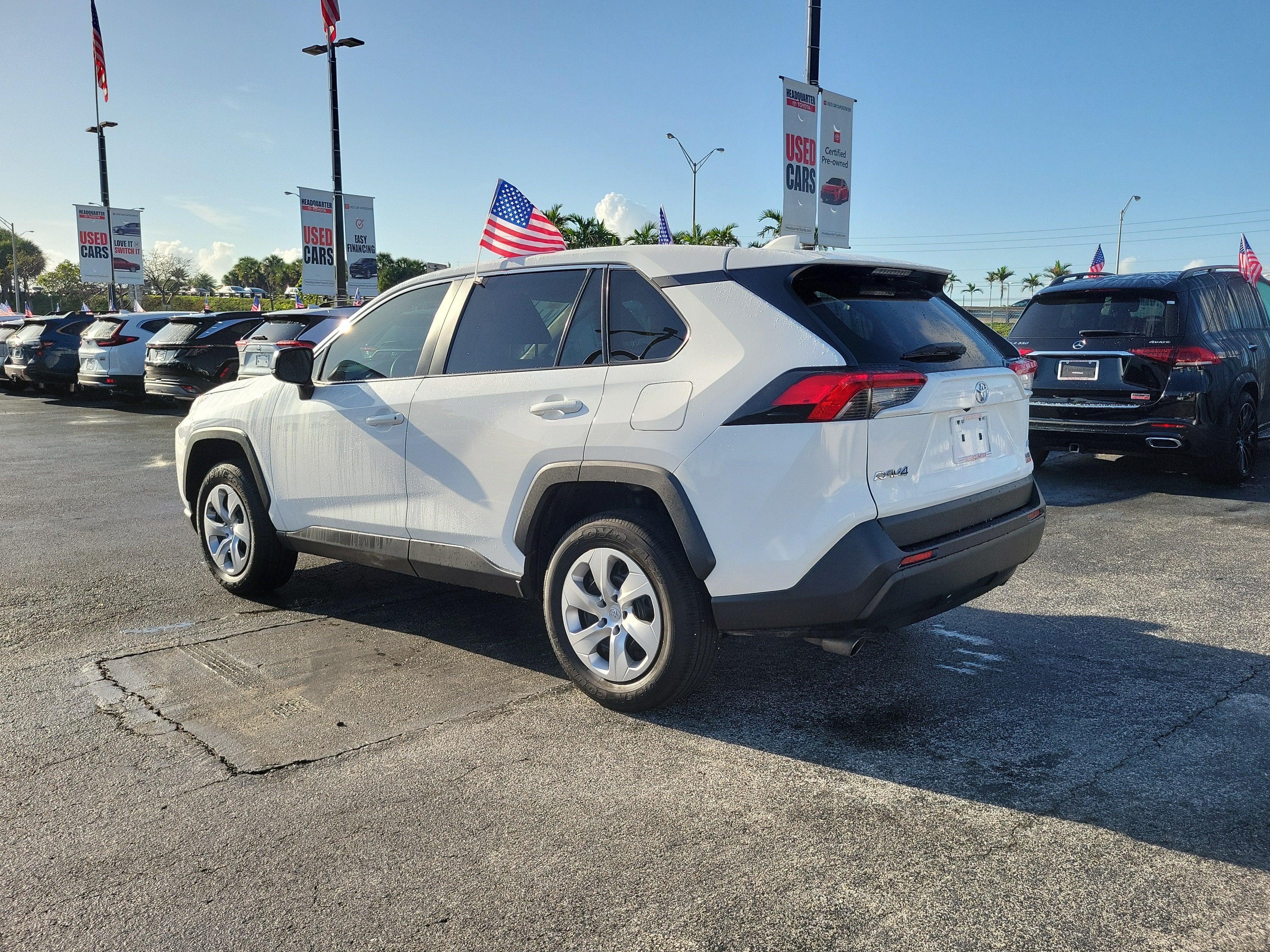 2025 Toyota RAV4 LE
