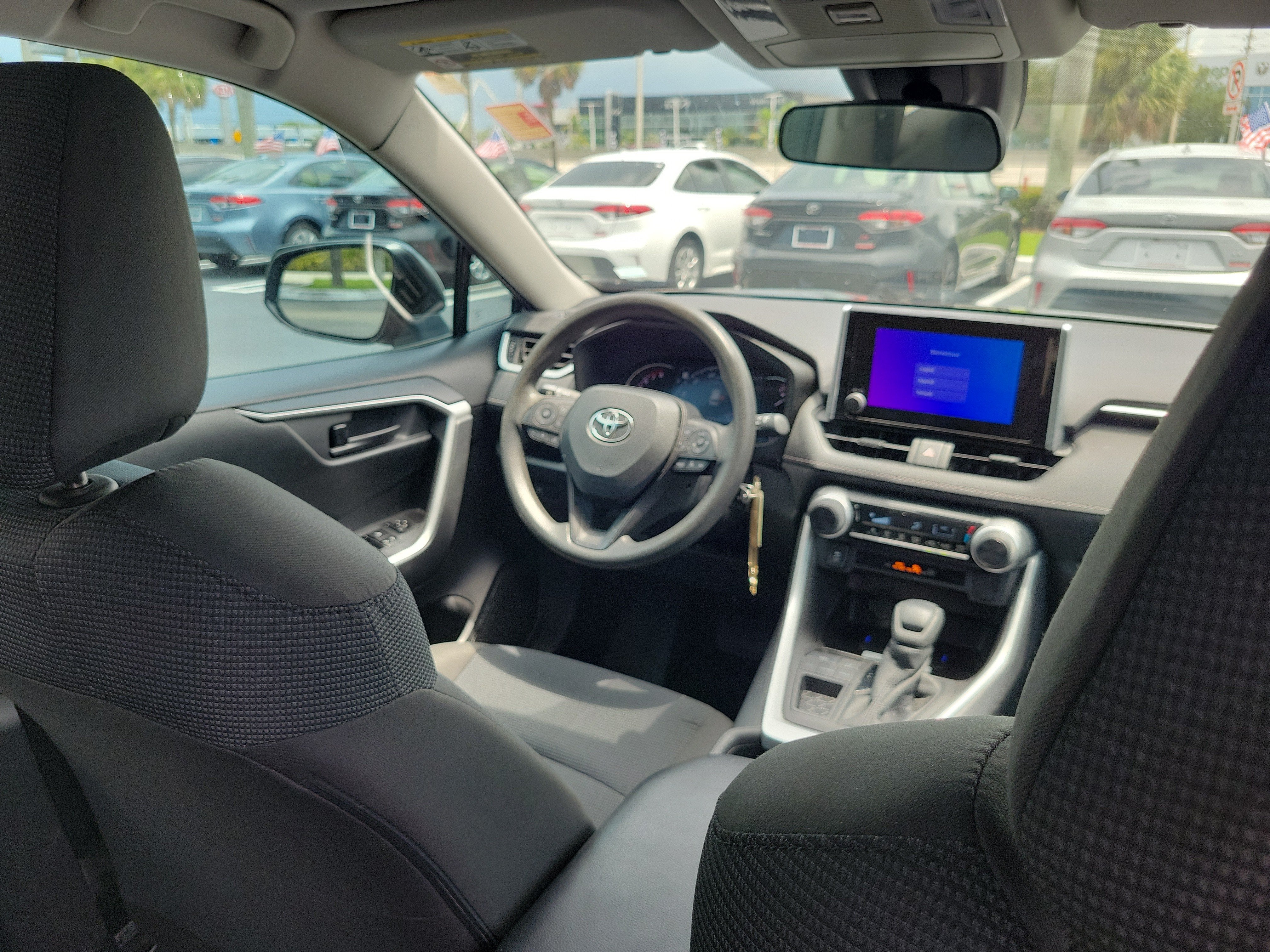2023 Toyota RAV4 LE