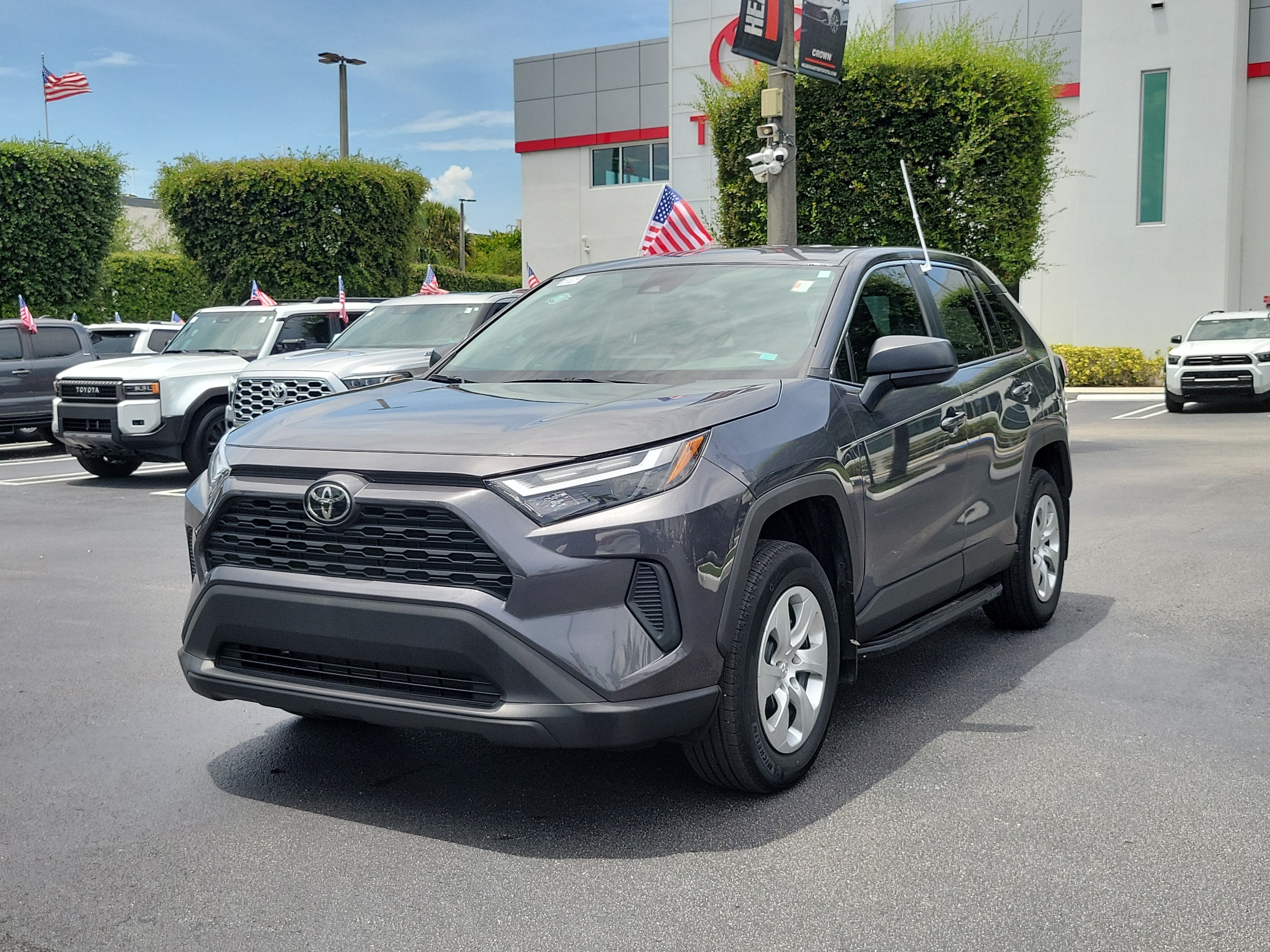 2023 Toyota RAV4 LE