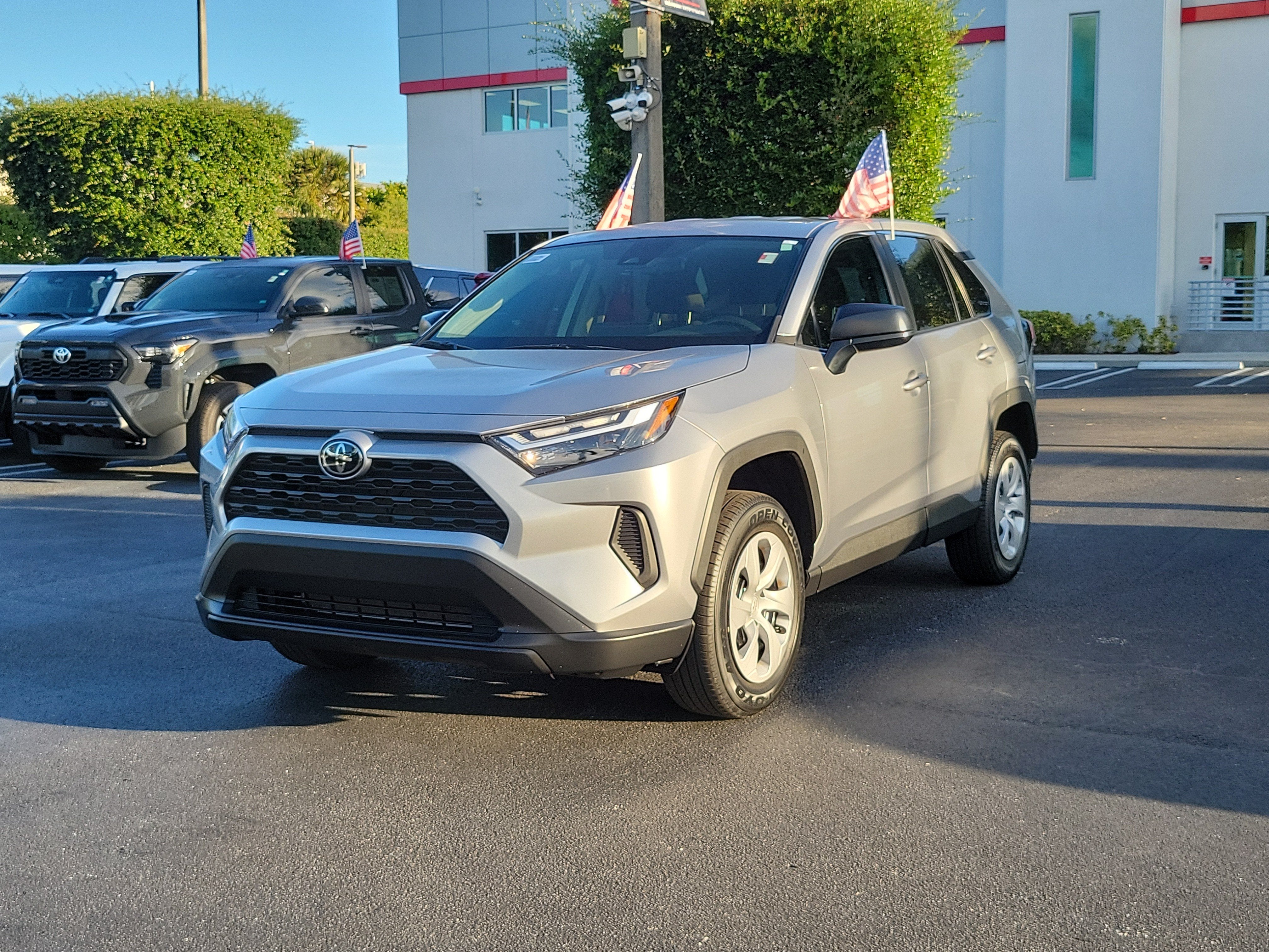 2024 Toyota RAV4 LE