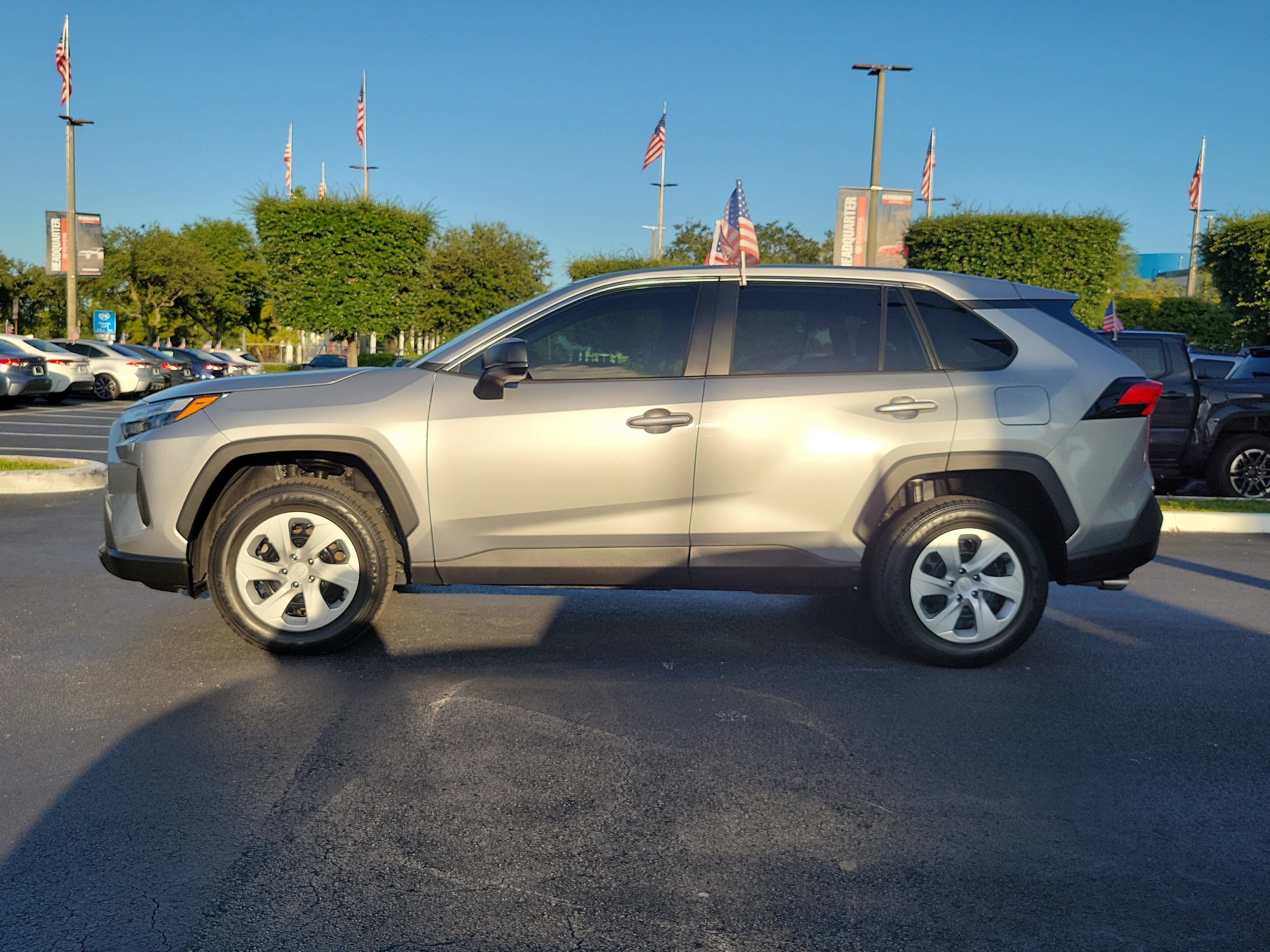 2024 Toyota RAV4 LE
