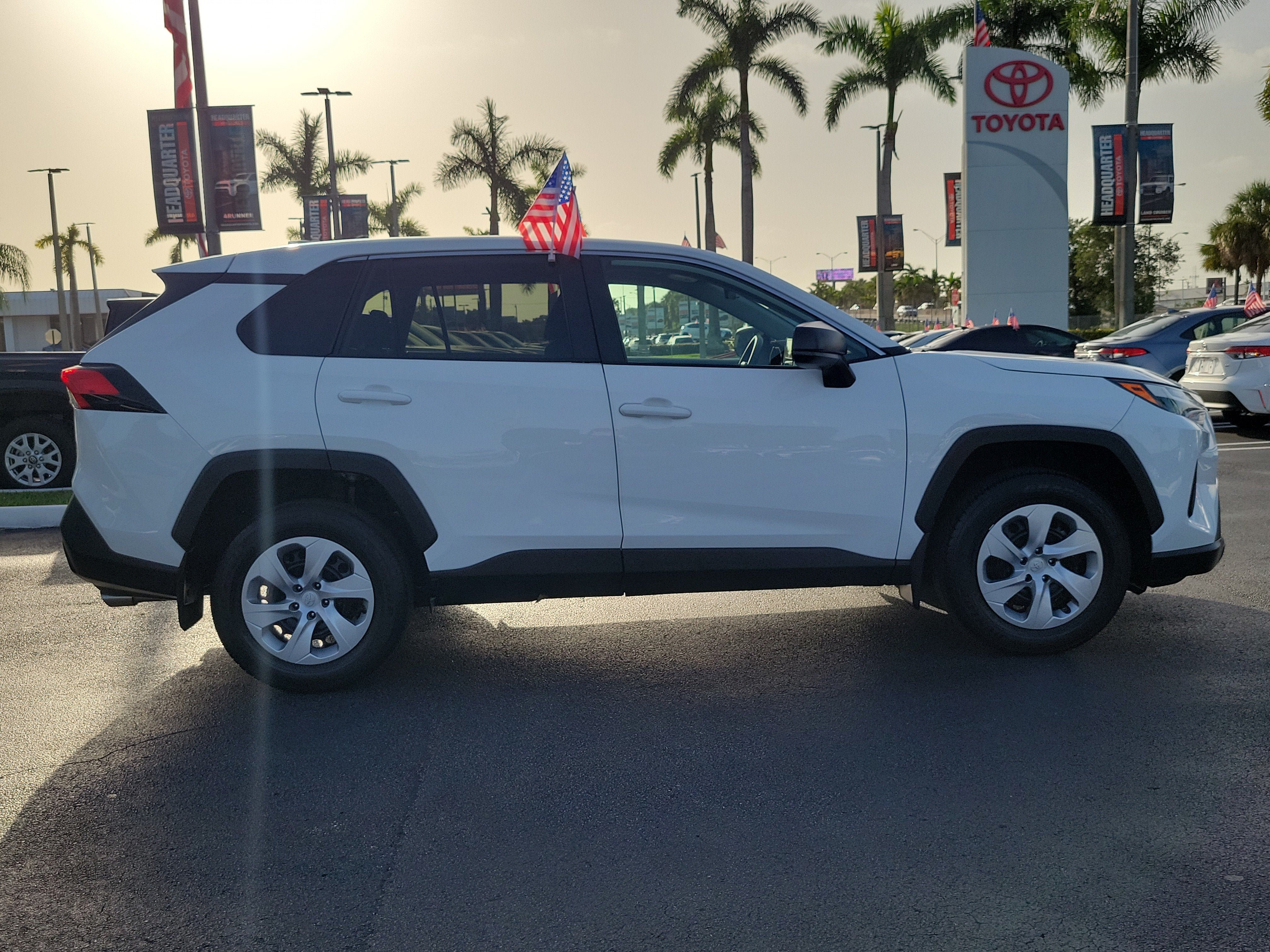 2025 Toyota RAV4 LE