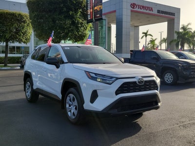 2025 Toyota RAV4 LE